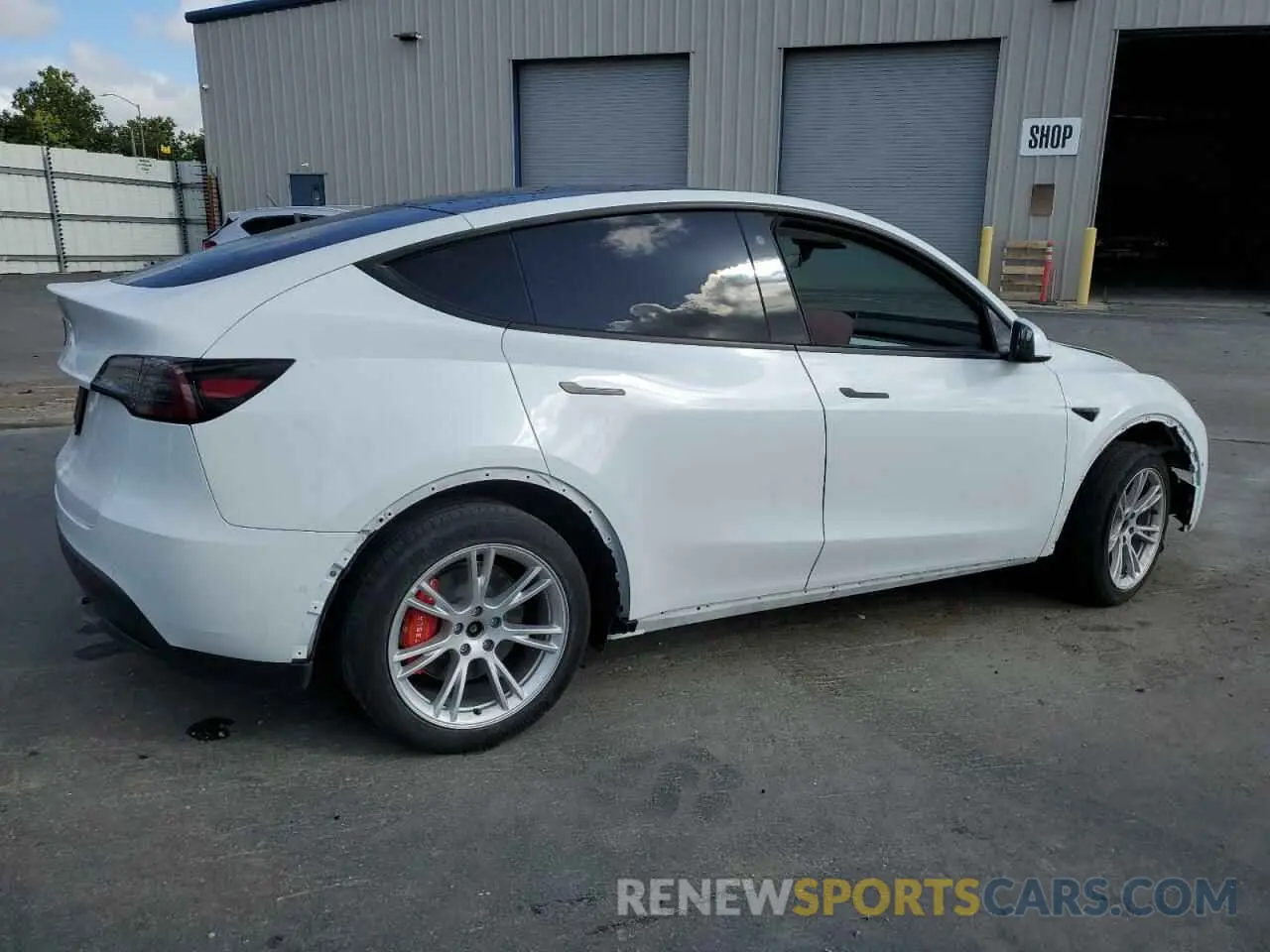 3 fotografías del automóvil dañado 7SAYGAEE5NF427064 TESLA MODEL Y 2022