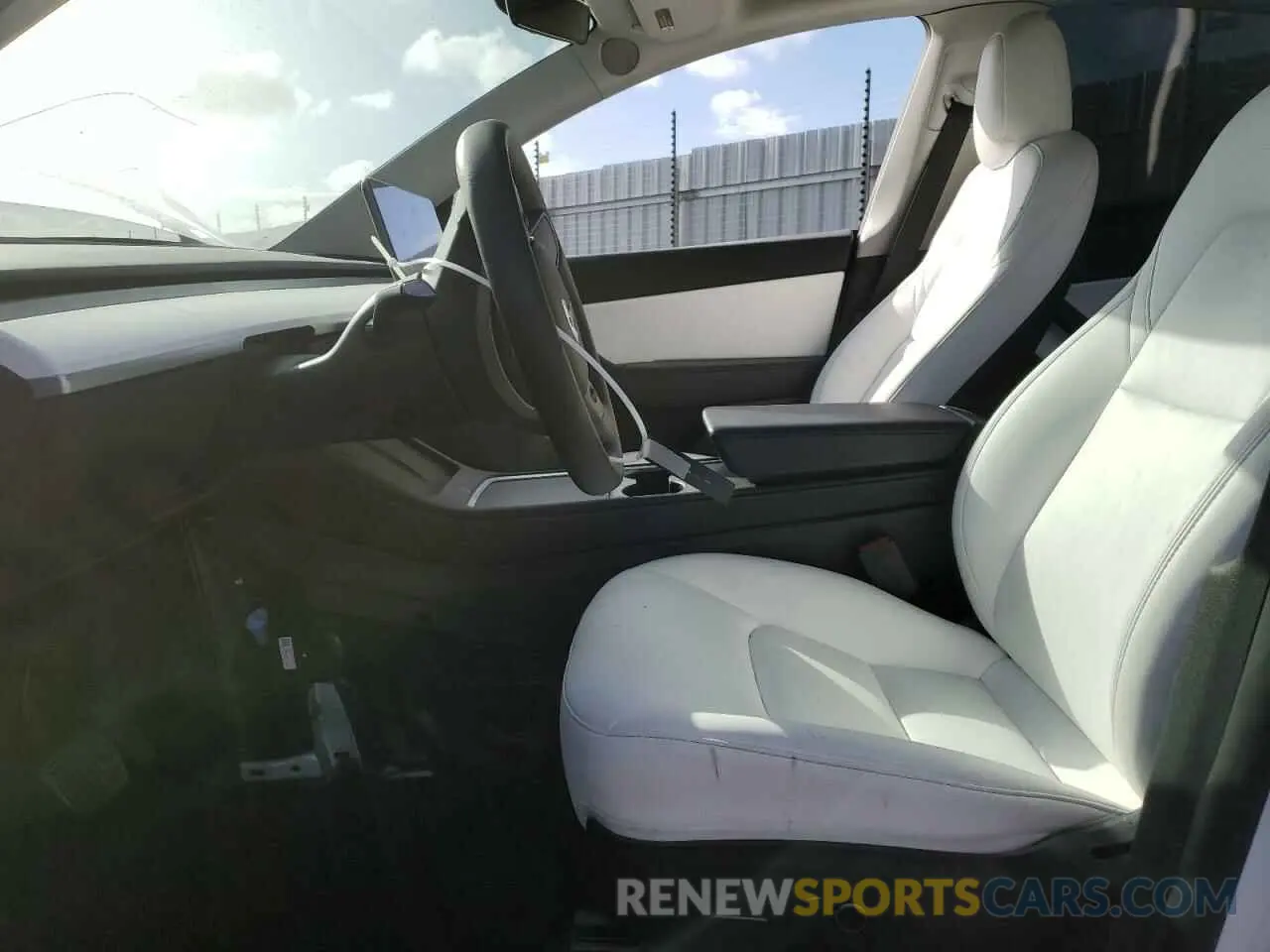 7 fotografías del automóvil dañado 7SAYGAEE5NF427064 TESLA MODEL Y 2022