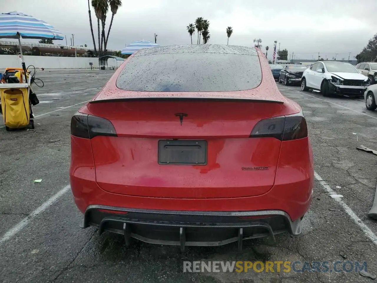 6 fotografías del automóvil dañado 7SAYGAEE6NF348163 TESLA MODEL Y 2022