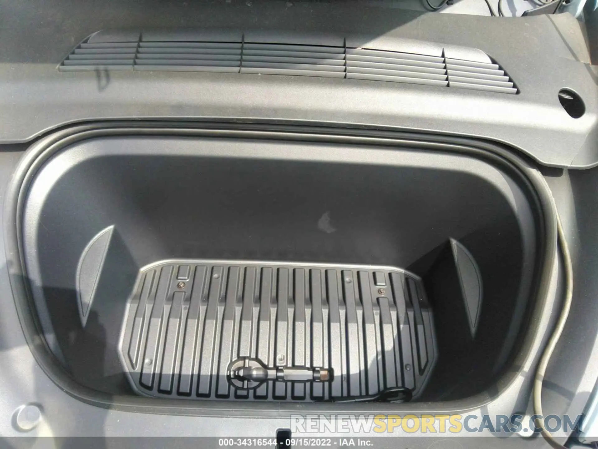 10 fotografías del automóvil dañado 7SAYGAEE6NF358692 TESLA MODEL Y 2022