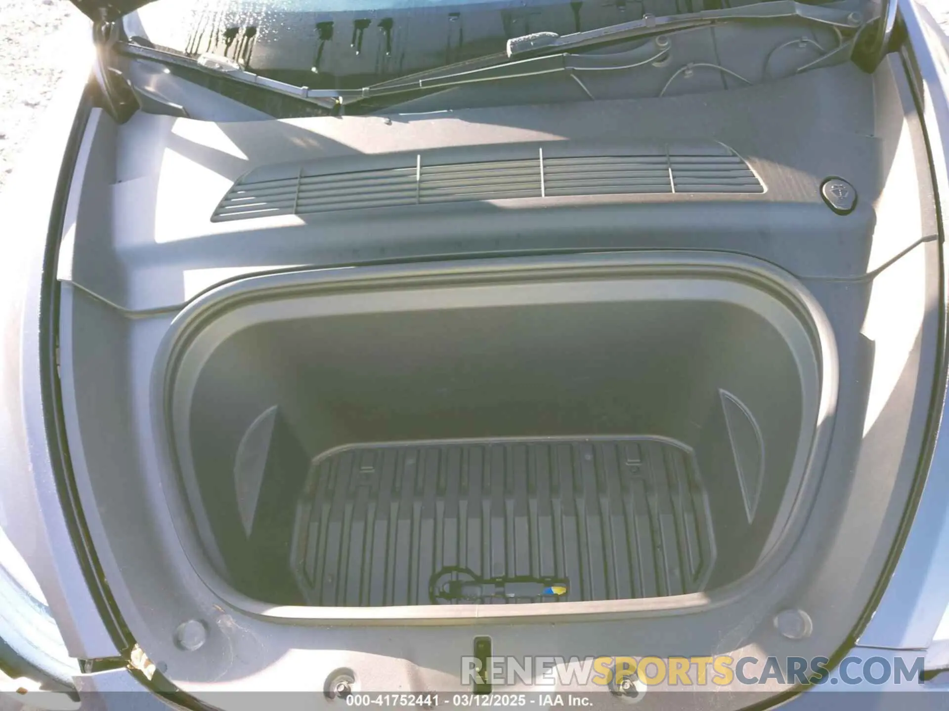 10 fotografías del automóvil dañado 7SAYGAEE6NF361883 TESLA MODEL Y 2022