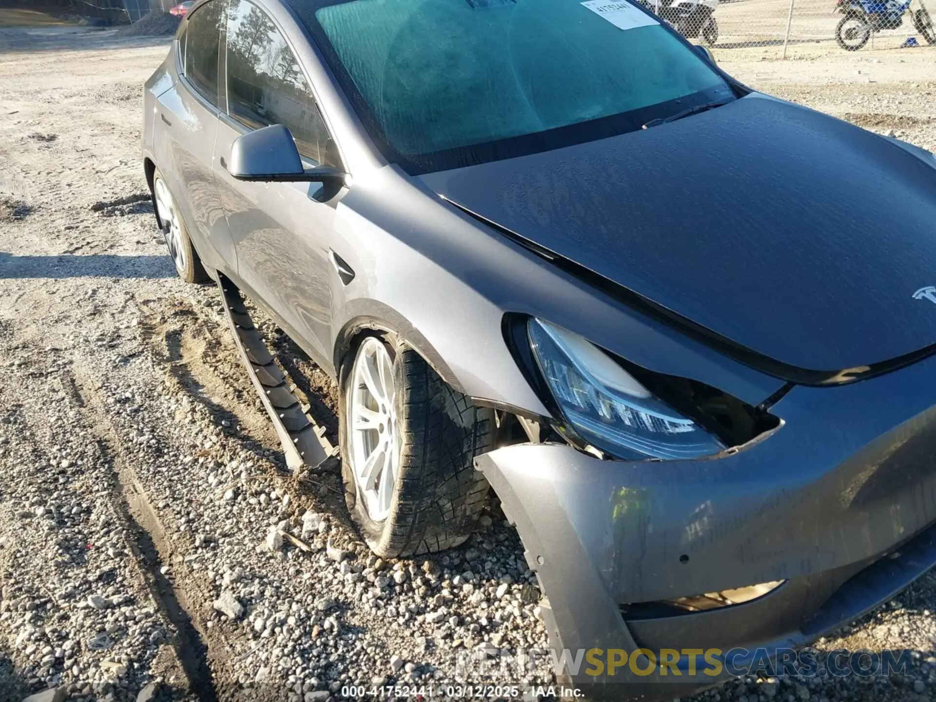 6 fotografías del automóvil dañado 7SAYGAEE6NF361883 TESLA MODEL Y 2022