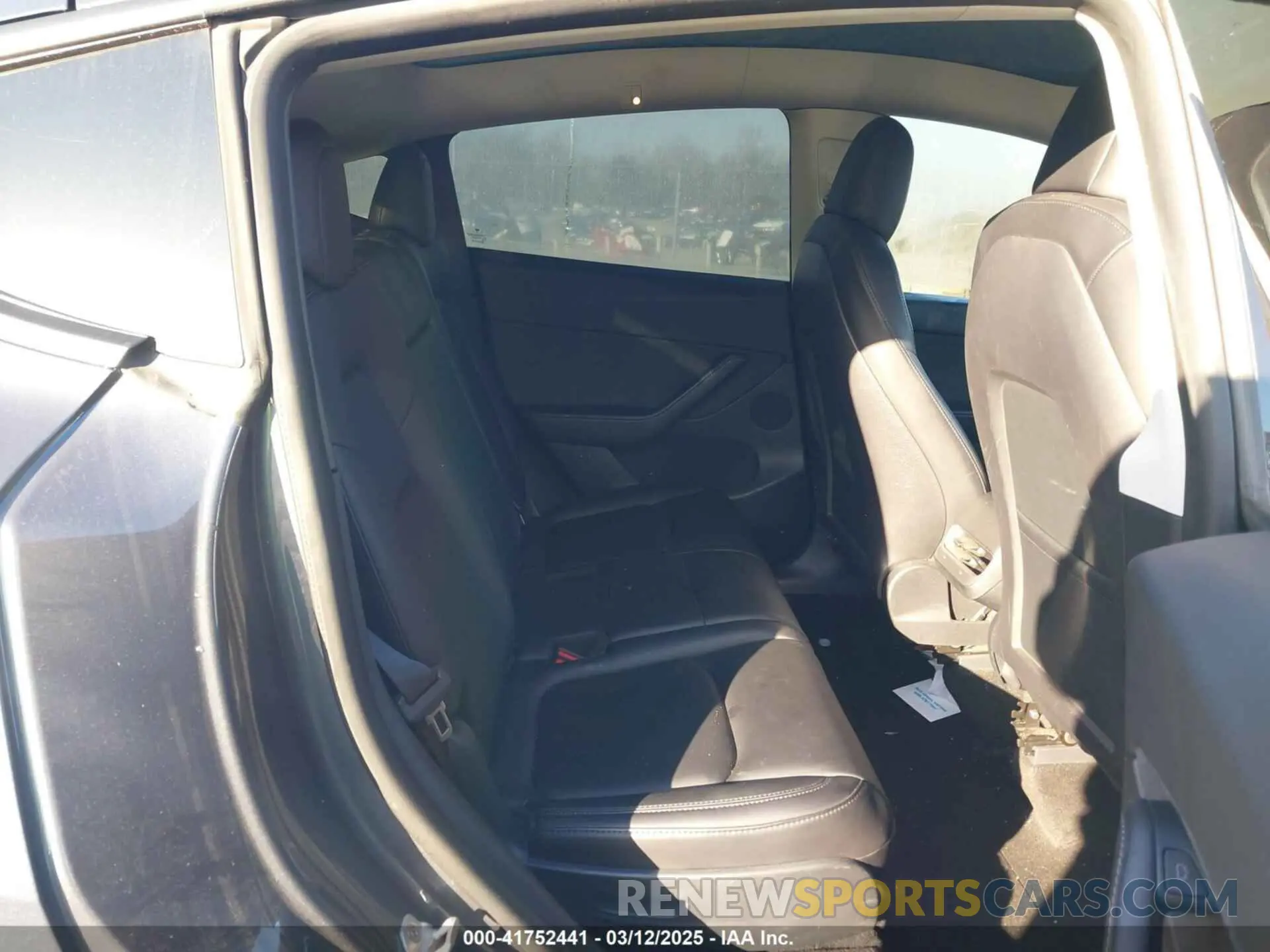 8 fotografías del automóvil dañado 7SAYGAEE6NF361883 TESLA MODEL Y 2022