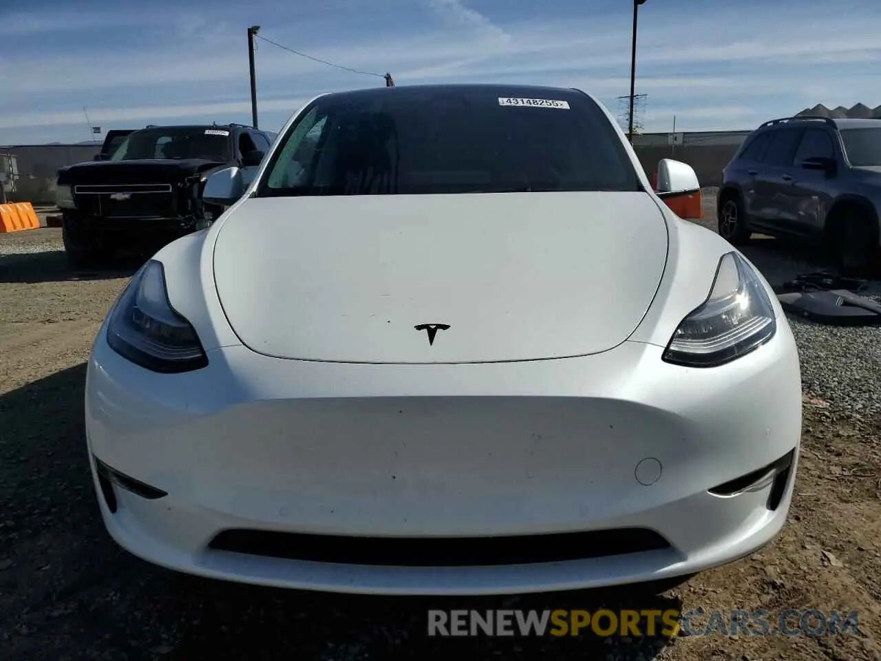 5 fotografías del automóvil dañado 7SAYGAEE6NF489864 TESLA MODEL Y 2022