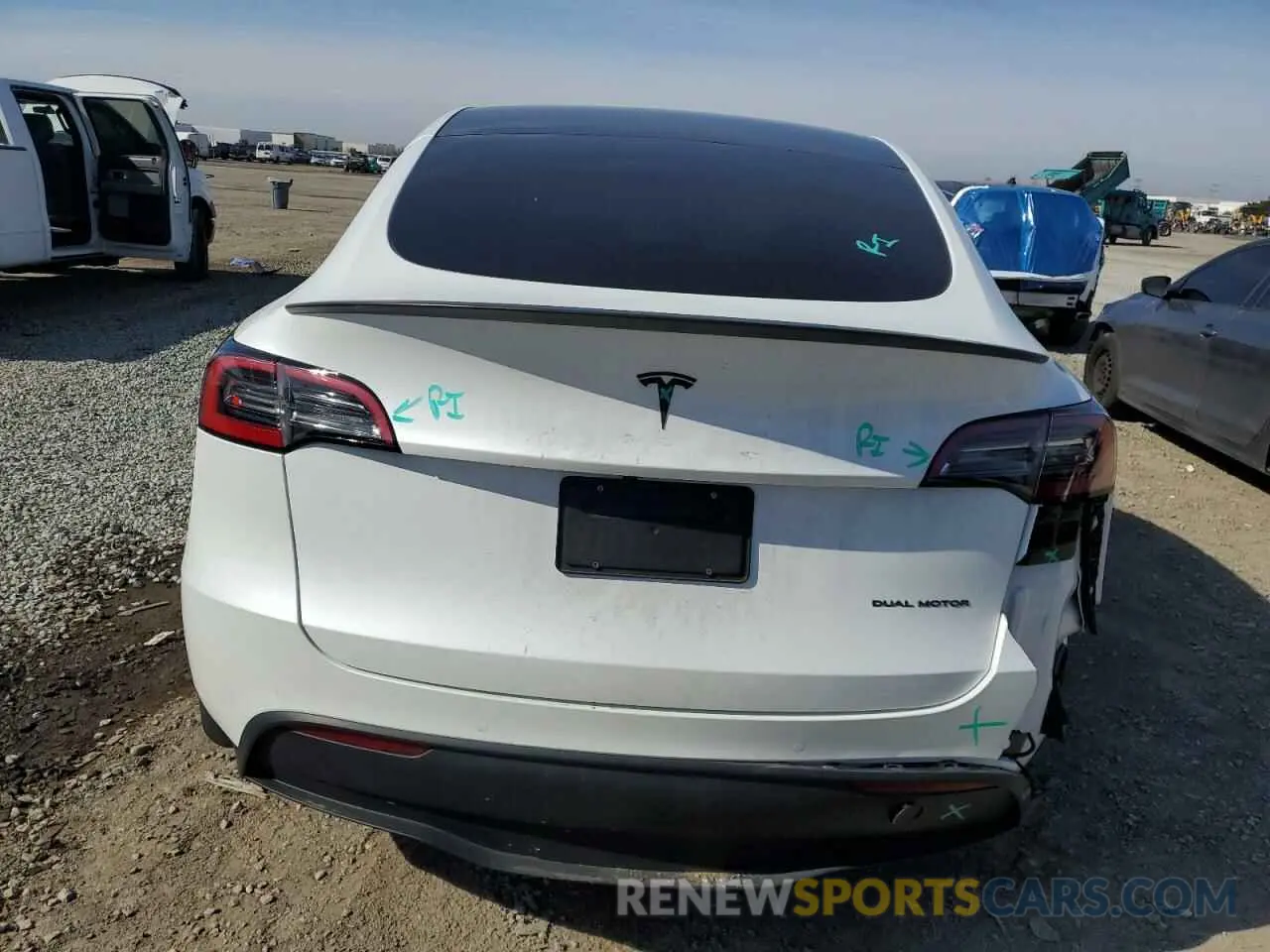 6 fotografías del automóvil dañado 7SAYGAEE6NF489864 TESLA MODEL Y 2022