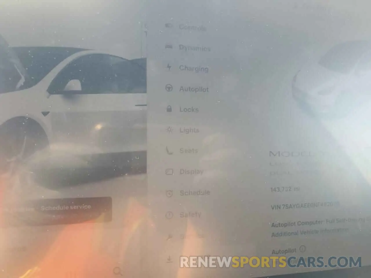 9 fotografías del automóvil dañado 7SAYGAEE6NF492070 TESLA MODEL Y 2022