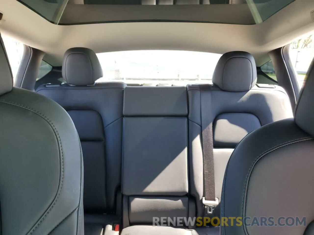 10 fotografías del automóvil dañado 7SAYGAEE6NF506405 TESLA MODEL Y 2022