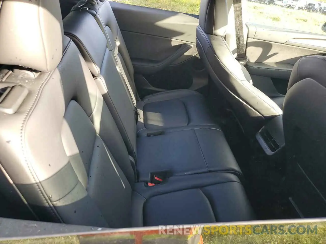 11 fotografías del automóvil dañado 7SAYGAEE6NF576132 TESLA MODEL Y 2022