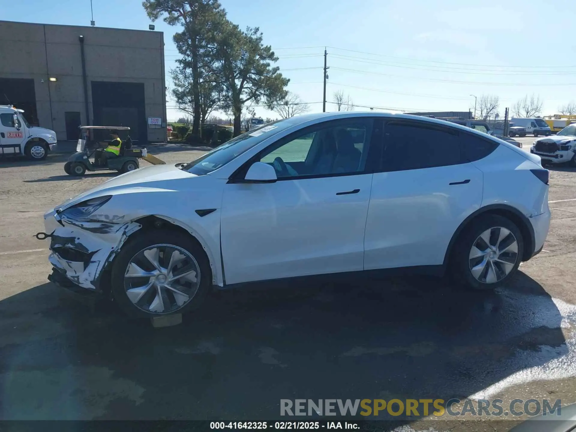 13 fotografías del automóvil dañado 7SAYGAEE8NF367040 TESLA MODEL Y 2022