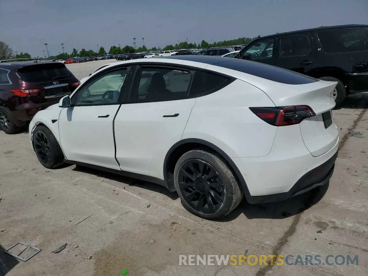 2 fotografías del automóvil dañado 7SAYGAEE8NF378457 TESLA MODEL Y 2022