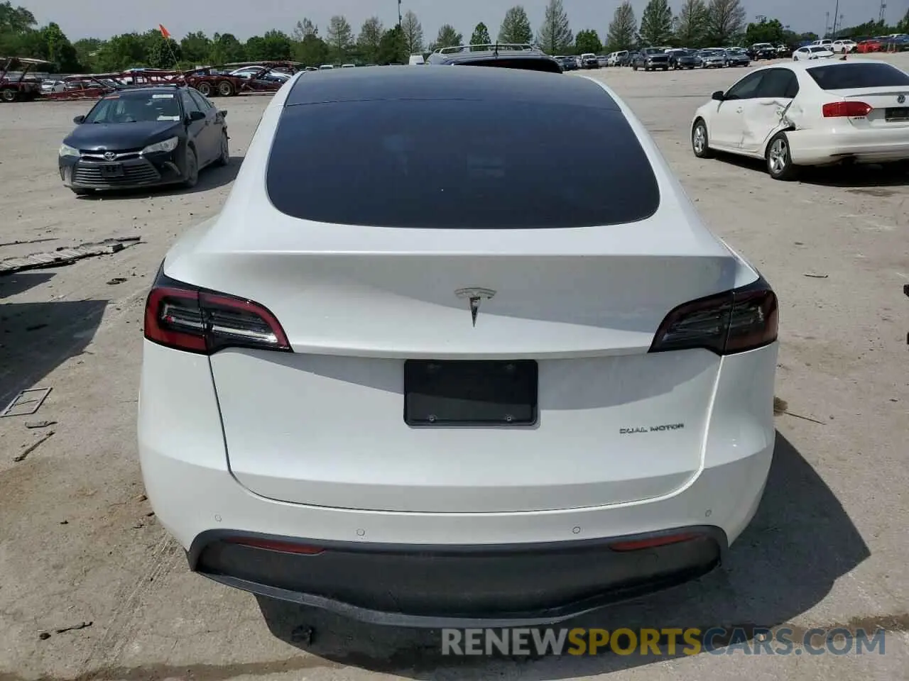 6 fotografías del automóvil dañado 7SAYGAEE8NF378457 TESLA MODEL Y 2022