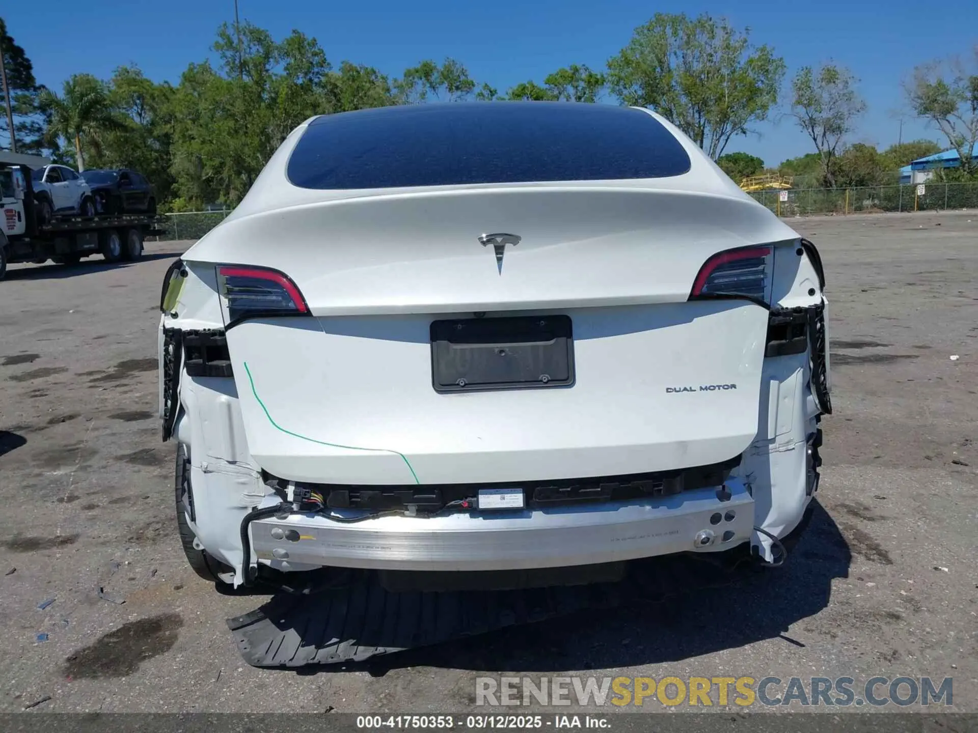 16 fotografías del automóvil dañado 7SAYGAEE8NF431786 TESLA MODEL Y 2022