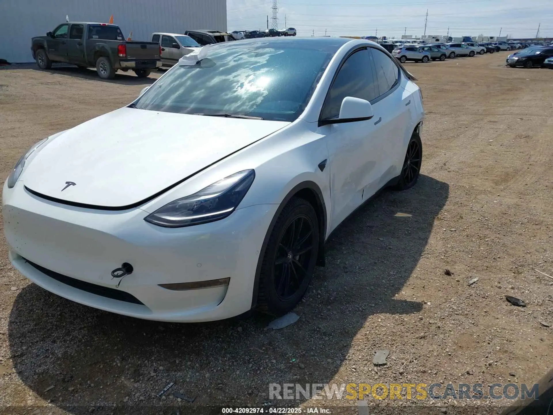 2 fotografías del automóvil dañado 7SAYGAEE8NF547845 TESLA MODEL Y 2022