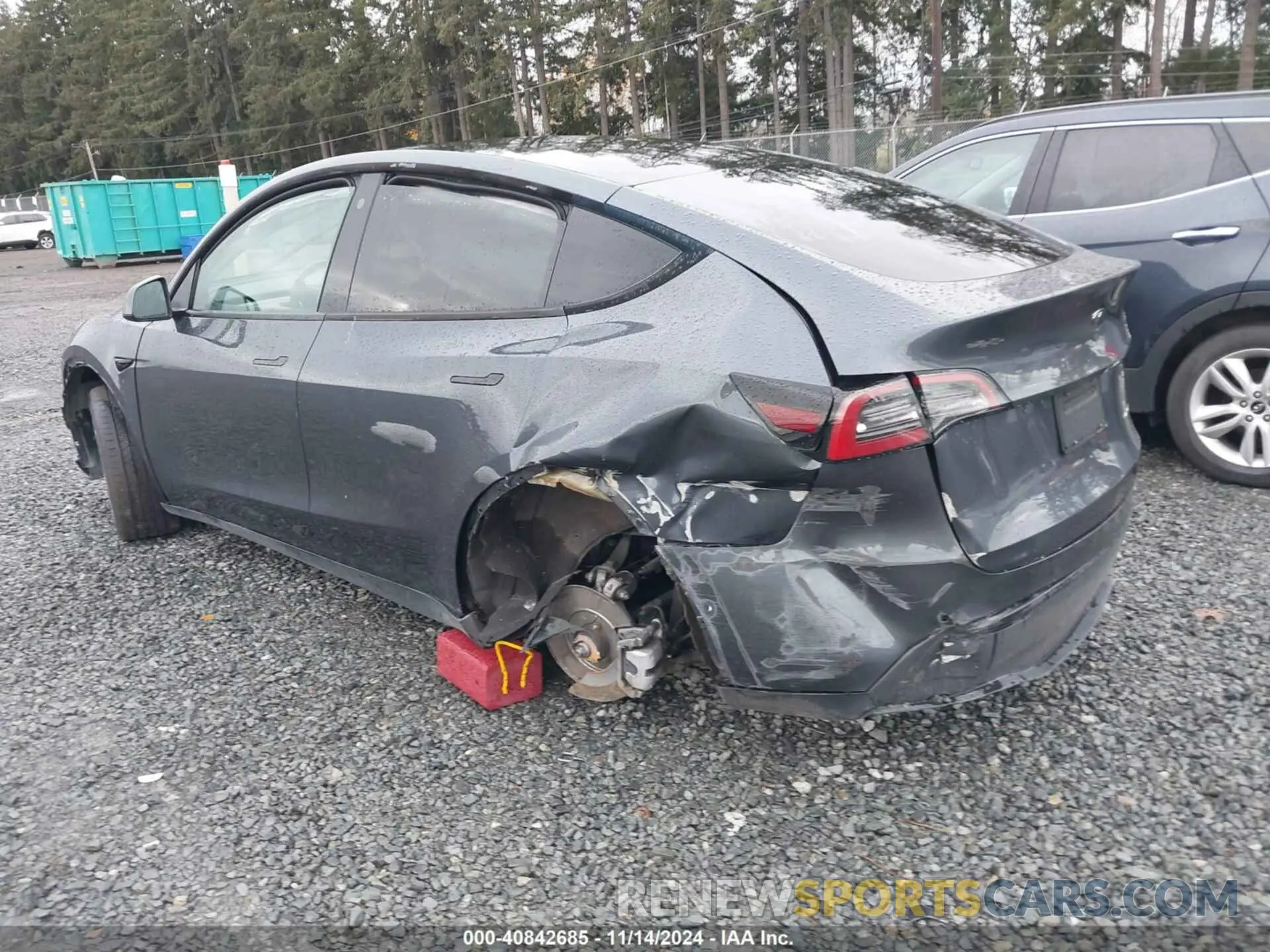3 fotografías del automóvil dañado 7SAYGAEE8NF570624 TESLA MODEL Y 2022