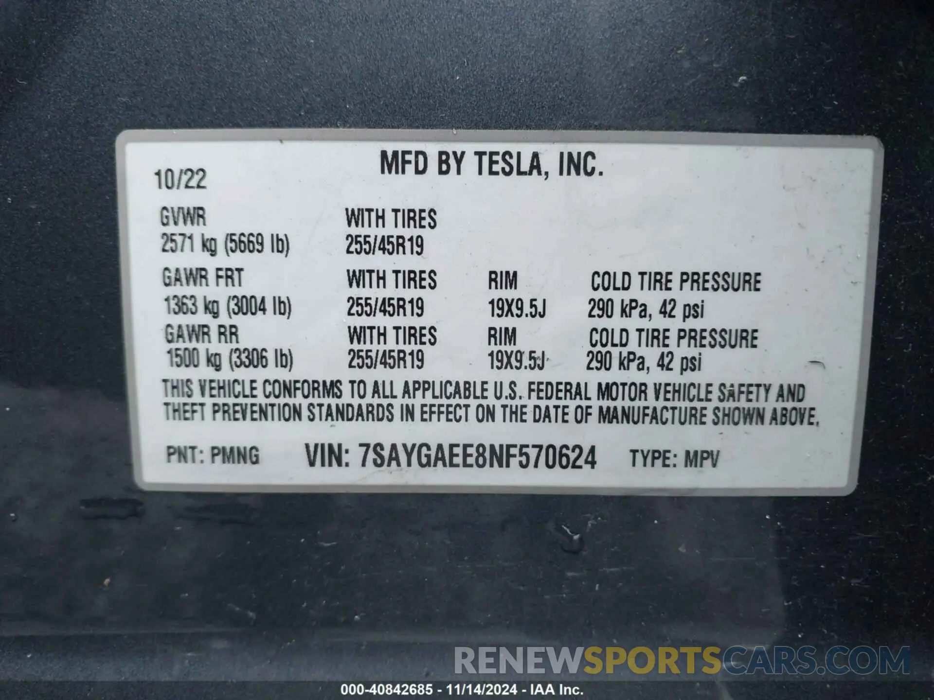 9 fotografías del automóvil dañado 7SAYGAEE8NF570624 TESLA MODEL Y 2022