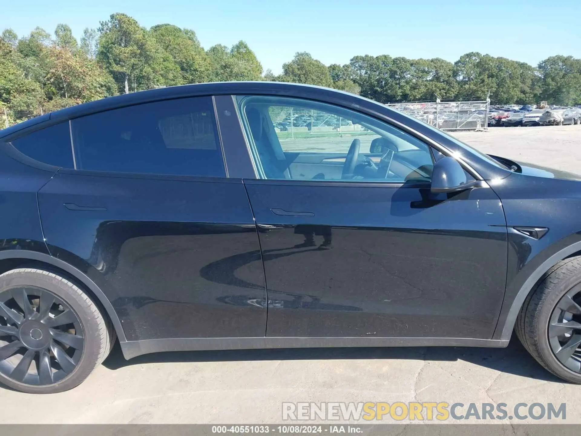 13 fotografías del automóvil dañado 7SAYGAEE8NF574463 TESLA MODEL Y 2022