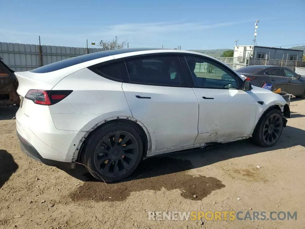 3 fotografías del automóvil dañado 7SAYGAEE9NF352658 TESLA MODEL Y 2022