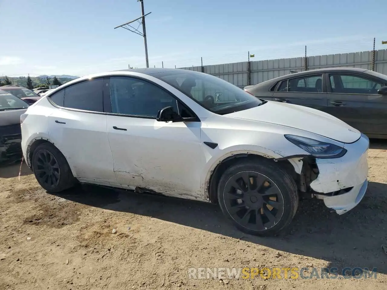 4 fotografías del automóvil dañado 7SAYGAEE9NF352658 TESLA MODEL Y 2022