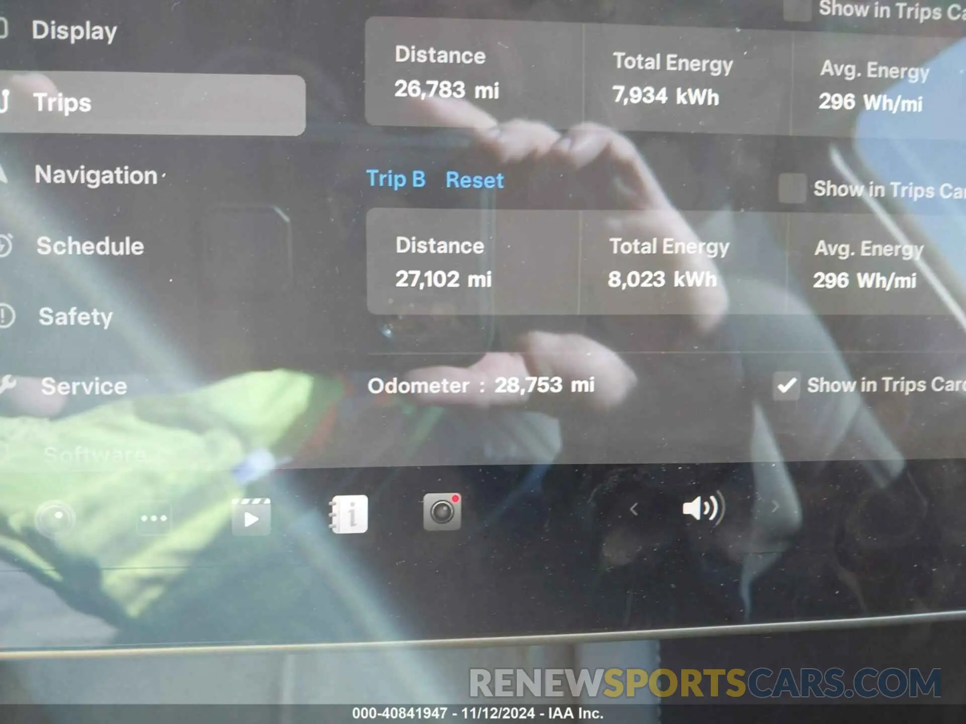 7 fotografías del automóvil dañado 7SAYGAEE9NF398040 TESLA MODEL Y 2022