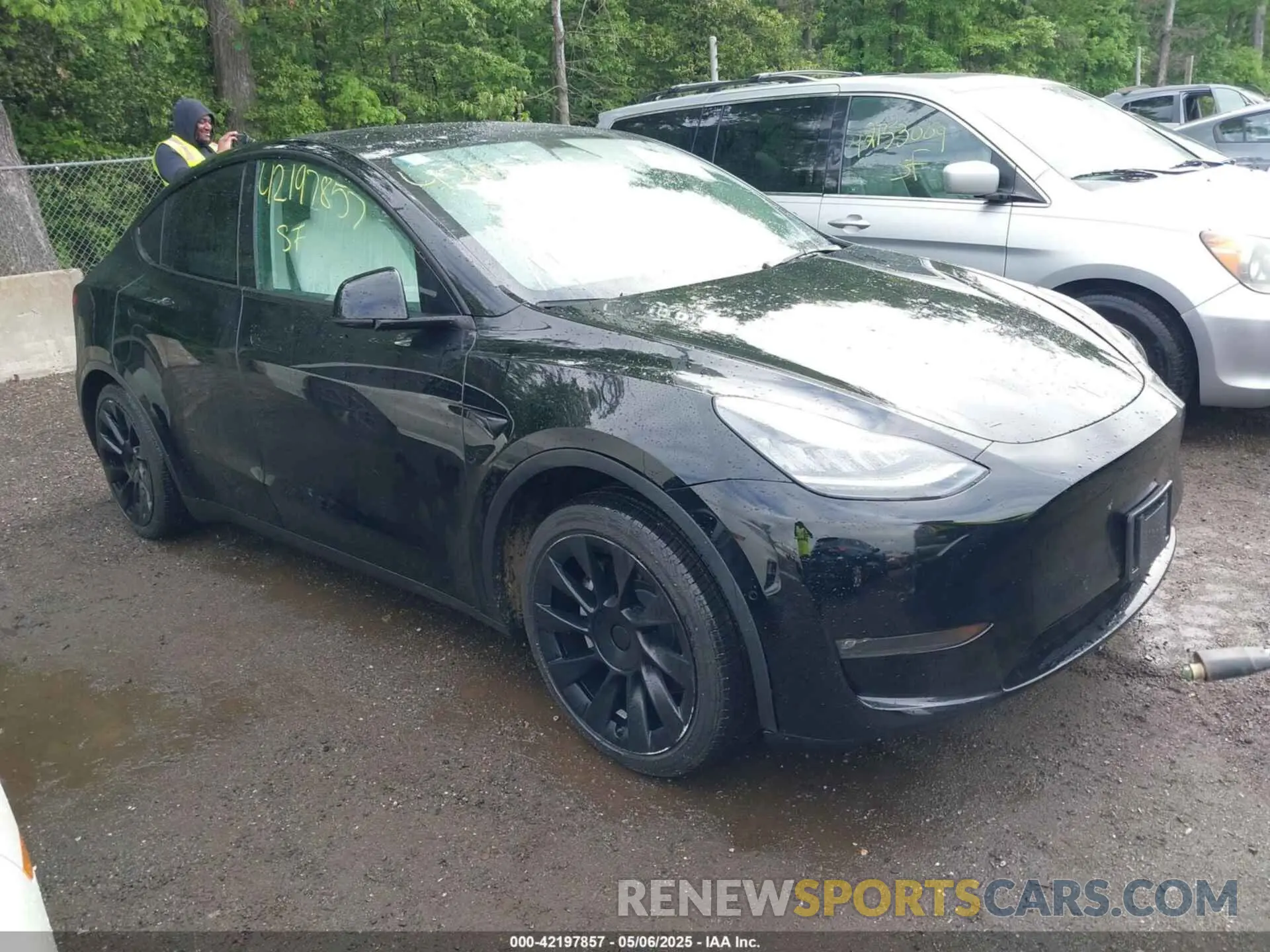 1 fotografías del automóvil dañado 7SAYGAEE9NF464960 TESLA MODEL Y 2022