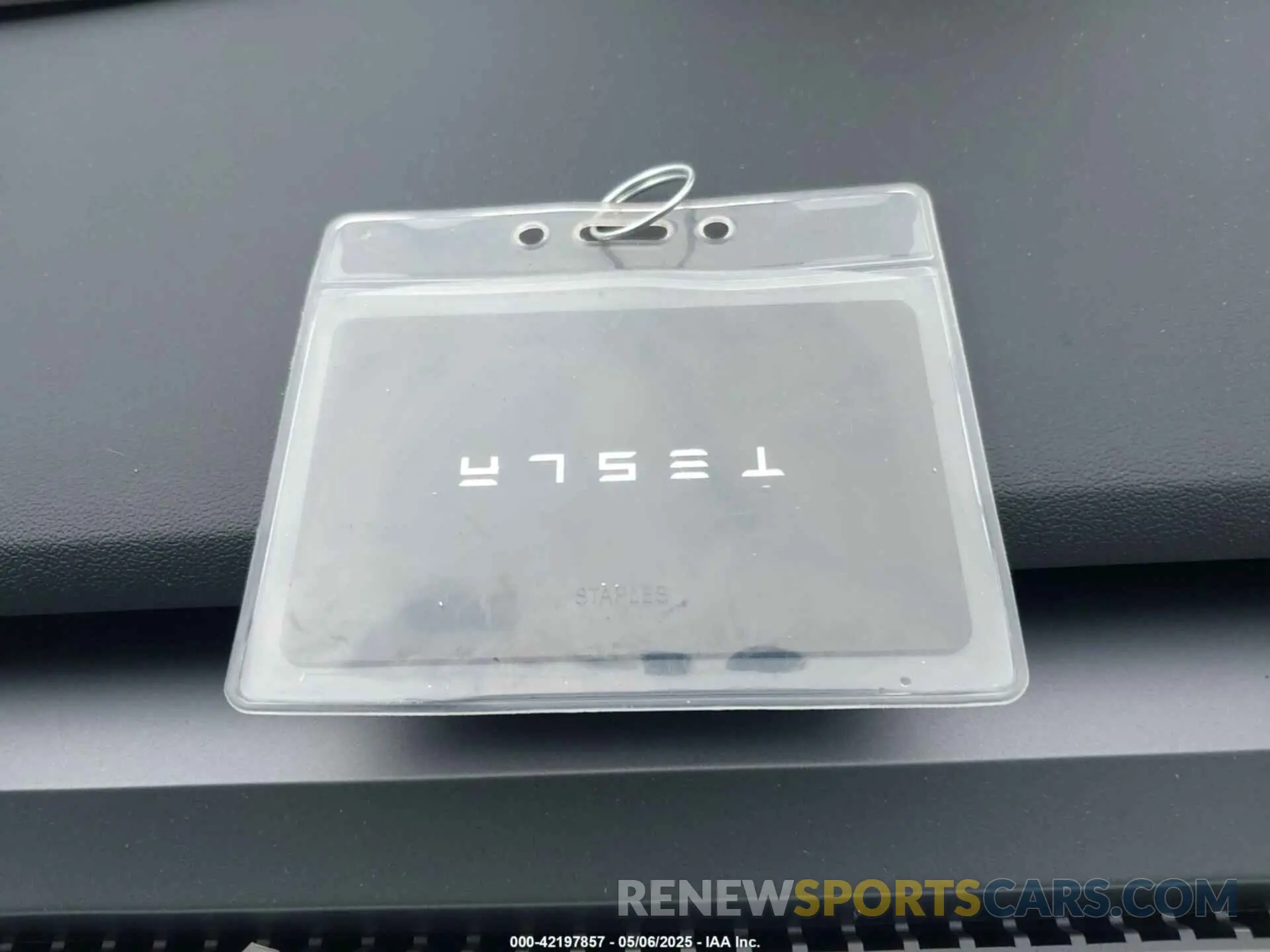 11 fotografías del automóvil dañado 7SAYGAEE9NF464960 TESLA MODEL Y 2022