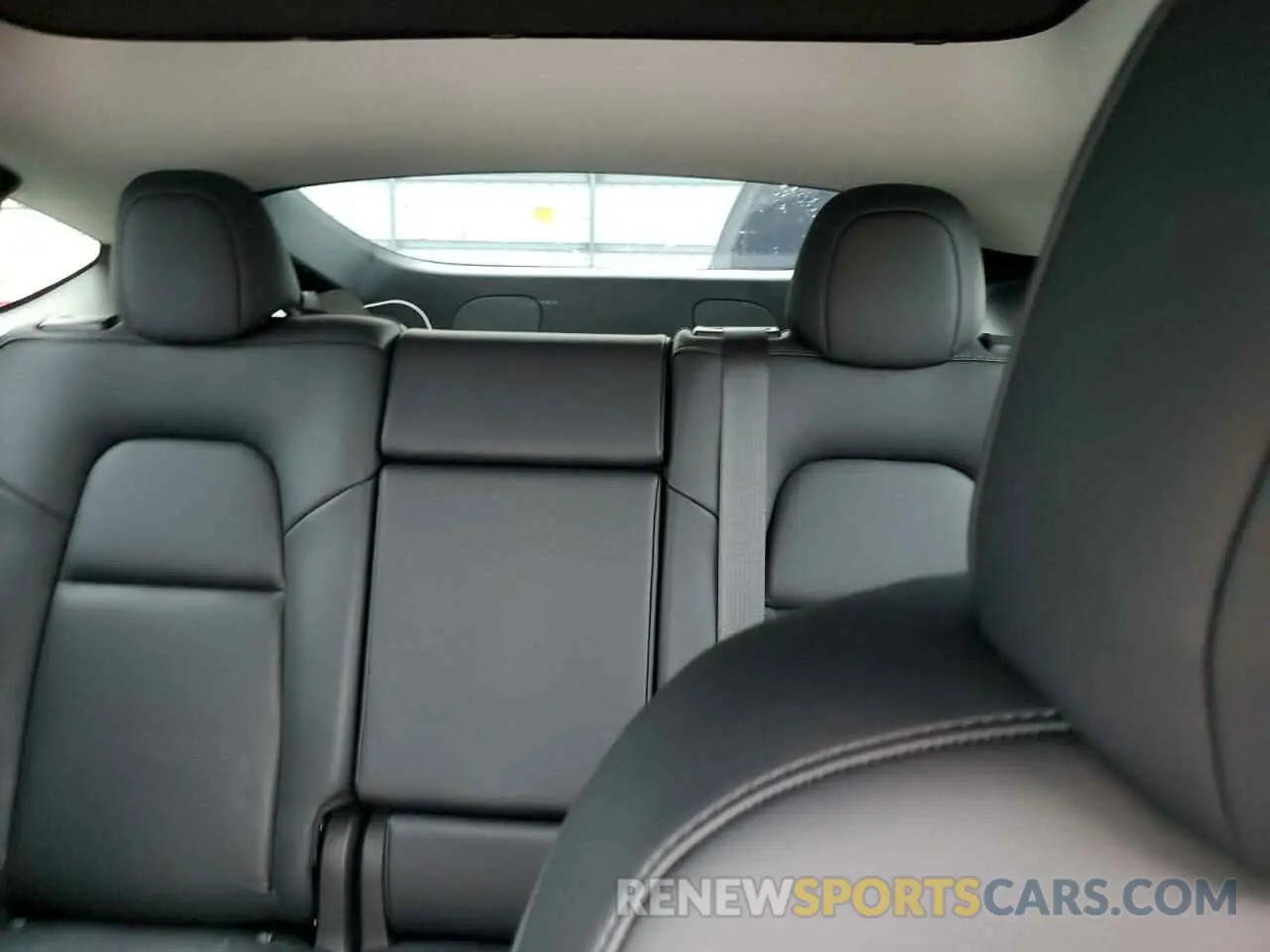 10 fotografías del automóvil dañado 7SAYGAEE9NF484190 TESLA MODEL Y 2022