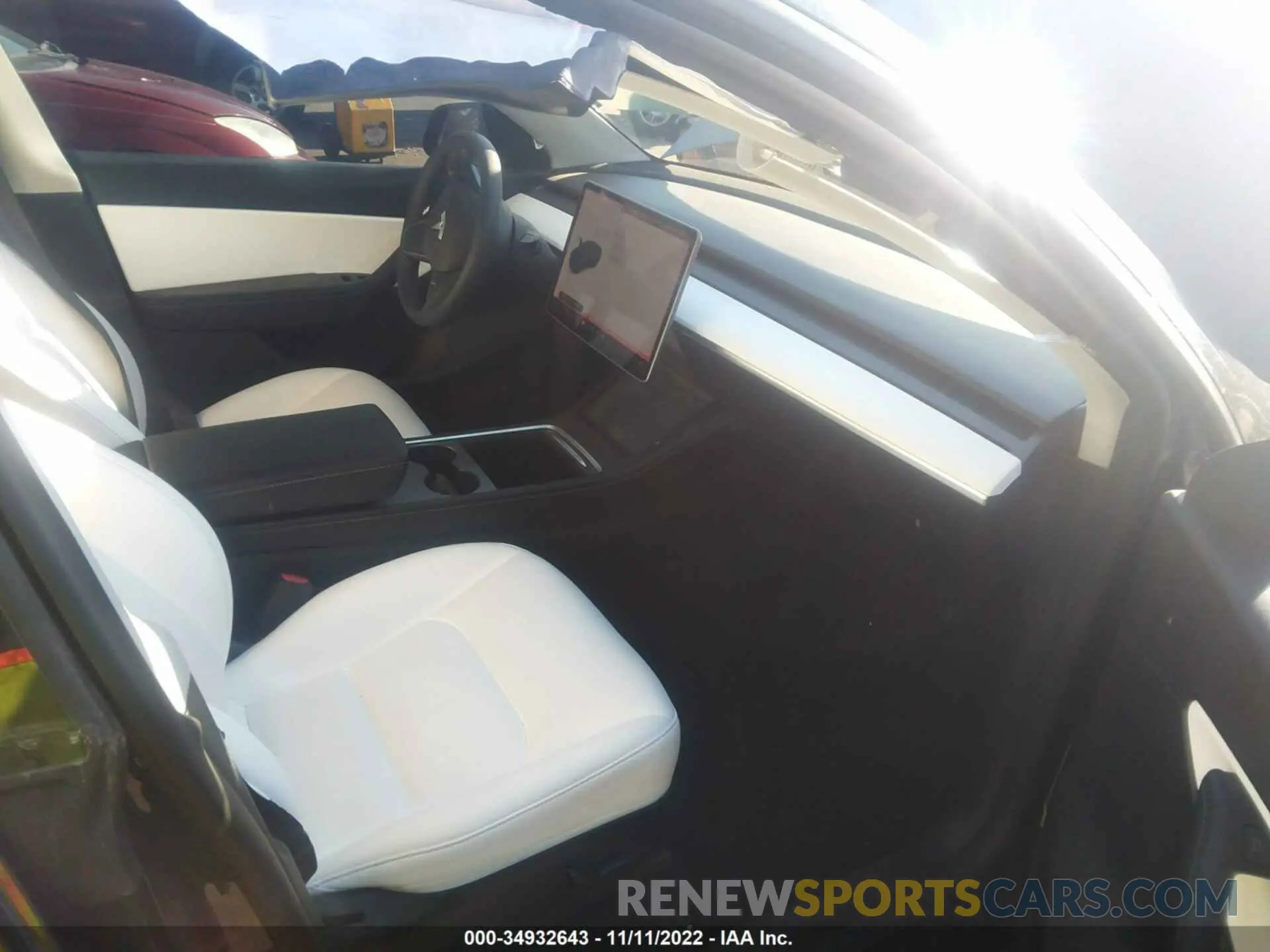 5 fotografías del automóvil dañado 7SAYGAEEXNF312864 TESLA MODEL Y 2022