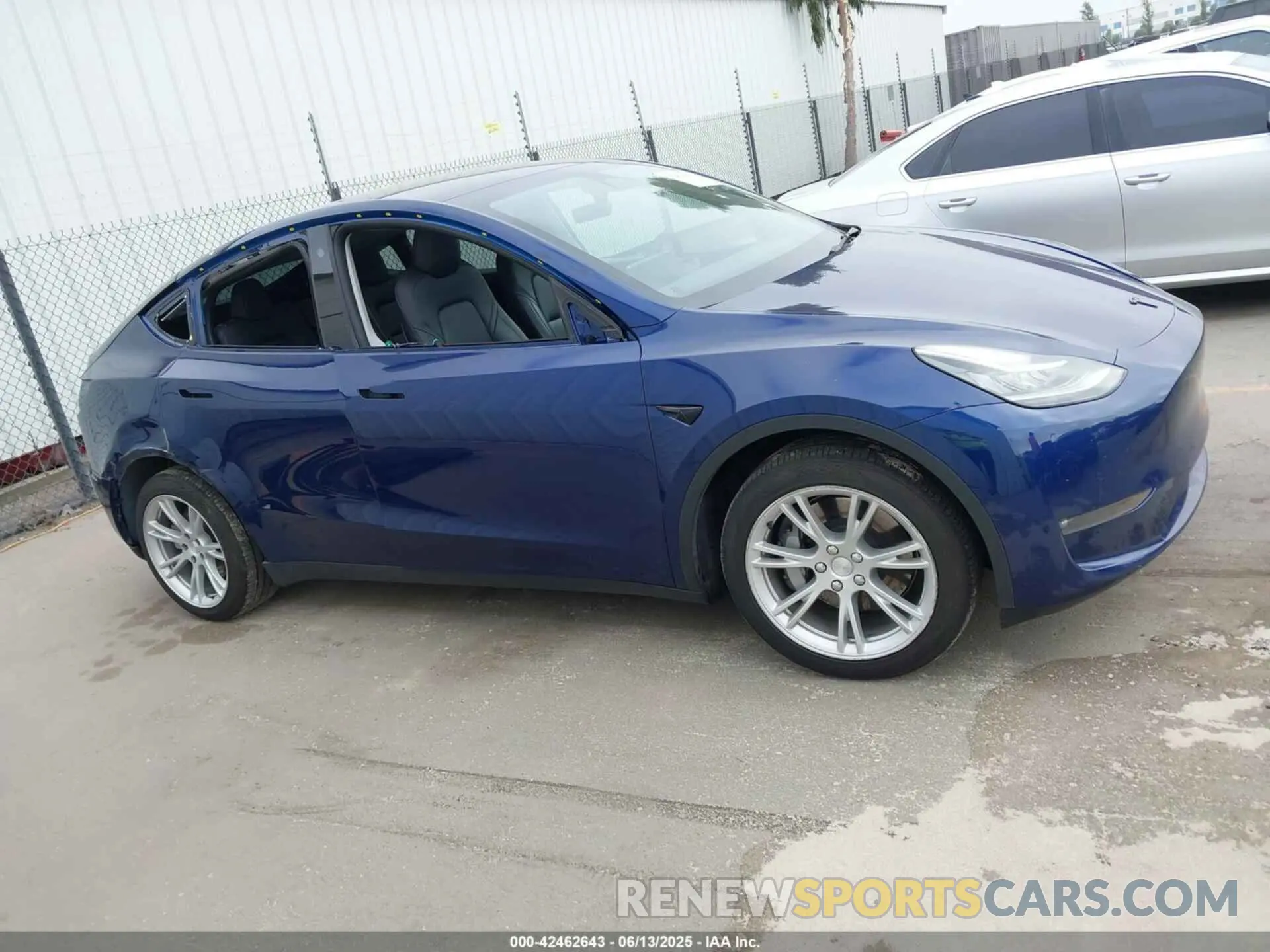 14 fotografías del automóvil dañado 7SAYGAEEXNF363300 TESLA MODEL Y 2022