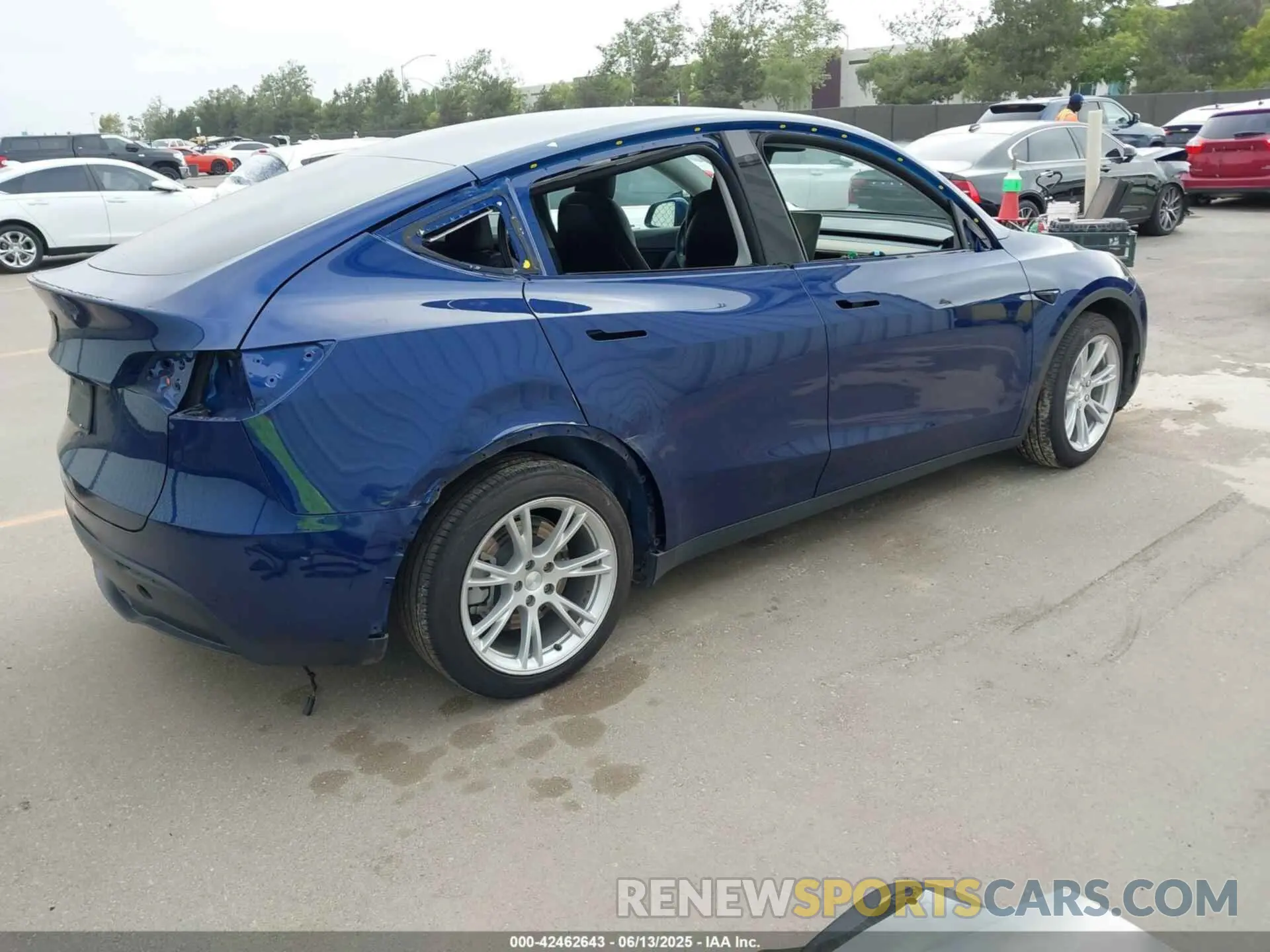 4 fotografías del automóvil dañado 7SAYGAEEXNF363300 TESLA MODEL Y 2022