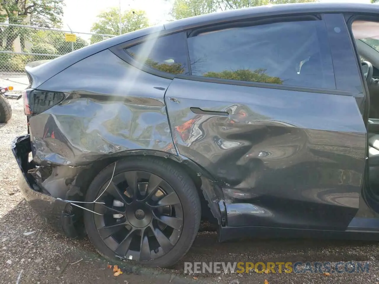 9 fotografías del automóvil dañado 7SAYGAEEXNF381487 TESLA MODEL Y 2022