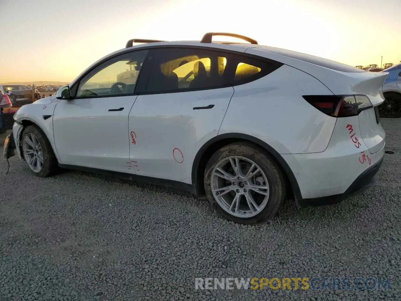 2 fotografías del automóvil dañado 7SAYGAEEXNF488944 TESLA MODEL Y 2022