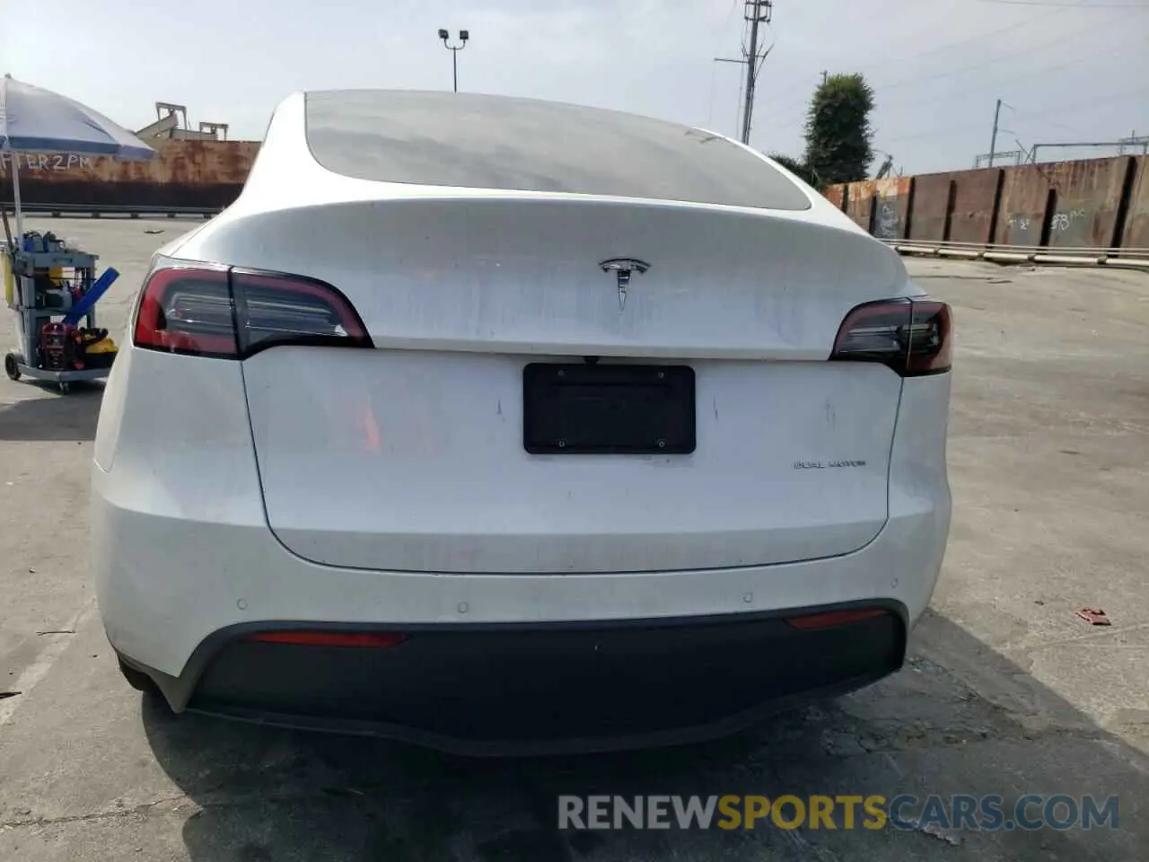 6 fotografías del automóvil dañado 7SAYGAEEXNF489673 TESLA MODEL Y 2022