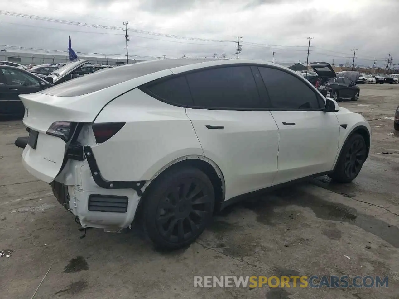 3 fotografías del automóvil dañado 7SAYGAEEXNF493710 TESLA MODEL Y 2022
