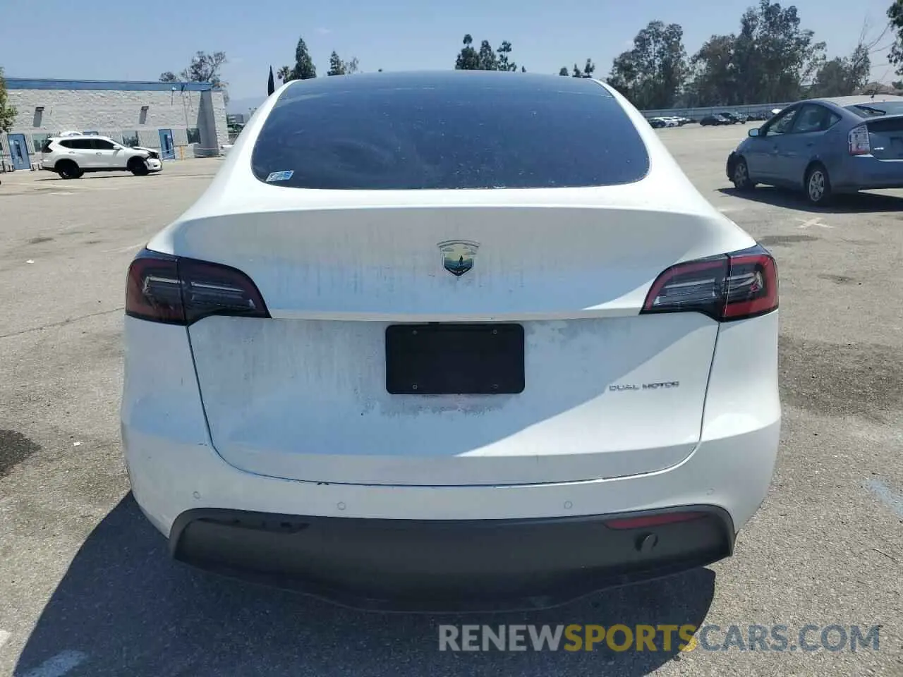 6 fotografías del automóvil dañado 7SAYGAEEXNF515978 TESLA MODEL Y 2022
