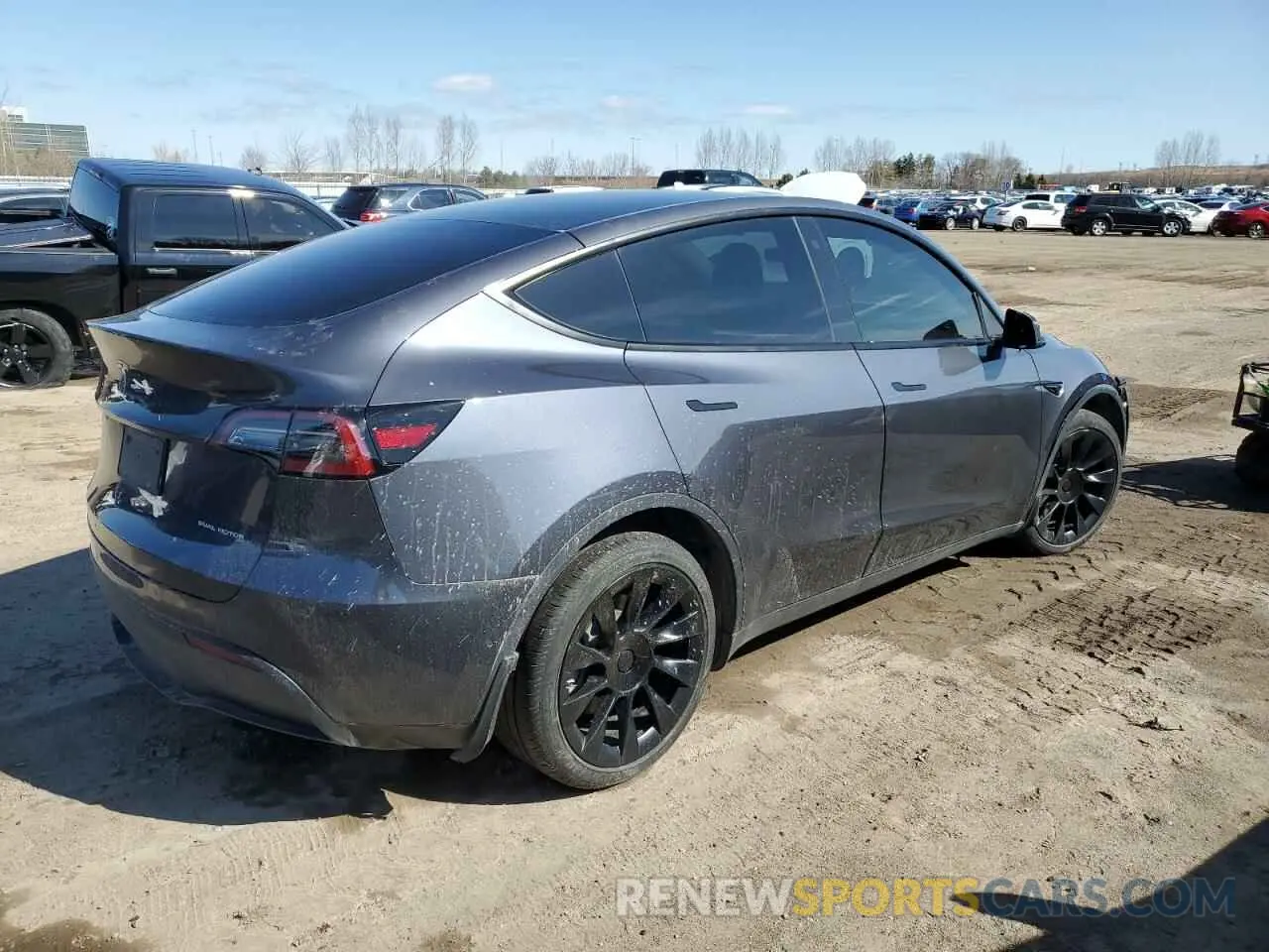 3 fotografías del automóvil dañado 7SAYGAEEXNF517729 TESLA MODEL Y 2022