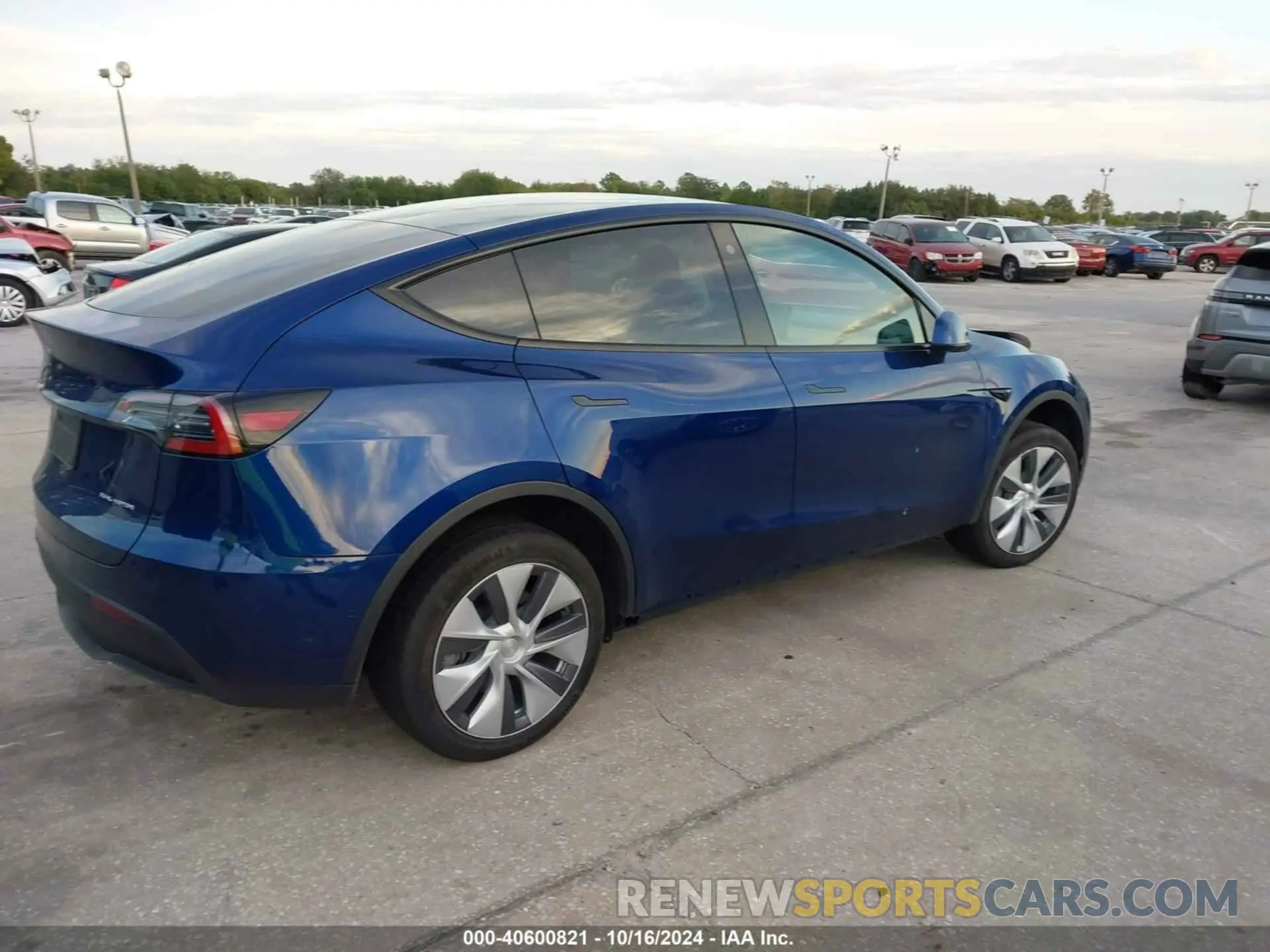 4 fotografías del automóvil dañado 7SAYGDEE0NA004990 TESLA MODEL Y 2022