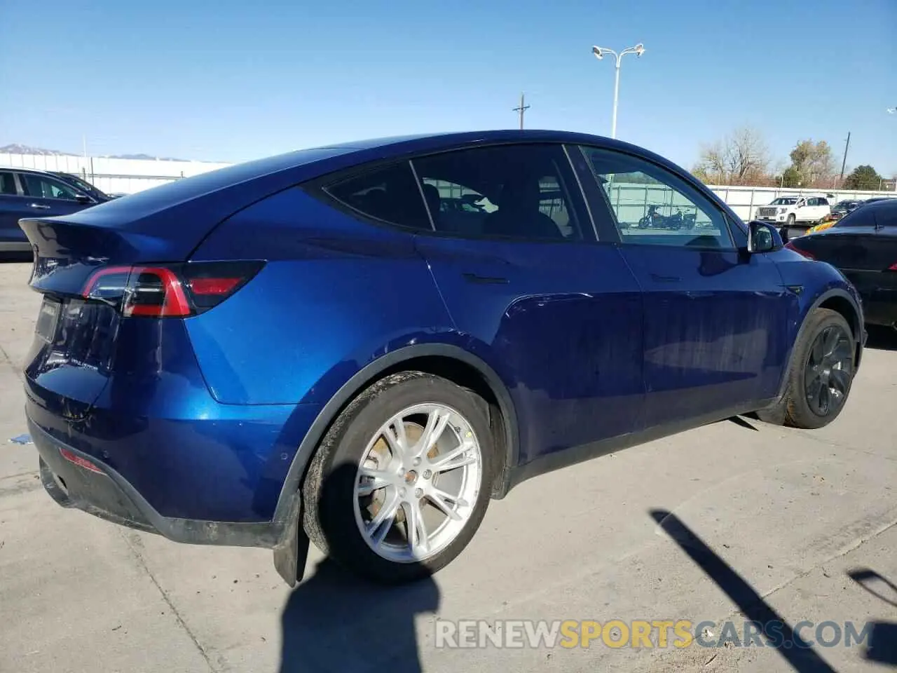 3 fotografías del automóvil dañado 7SAYGDEE0NA014788 TESLA MODEL Y 2022