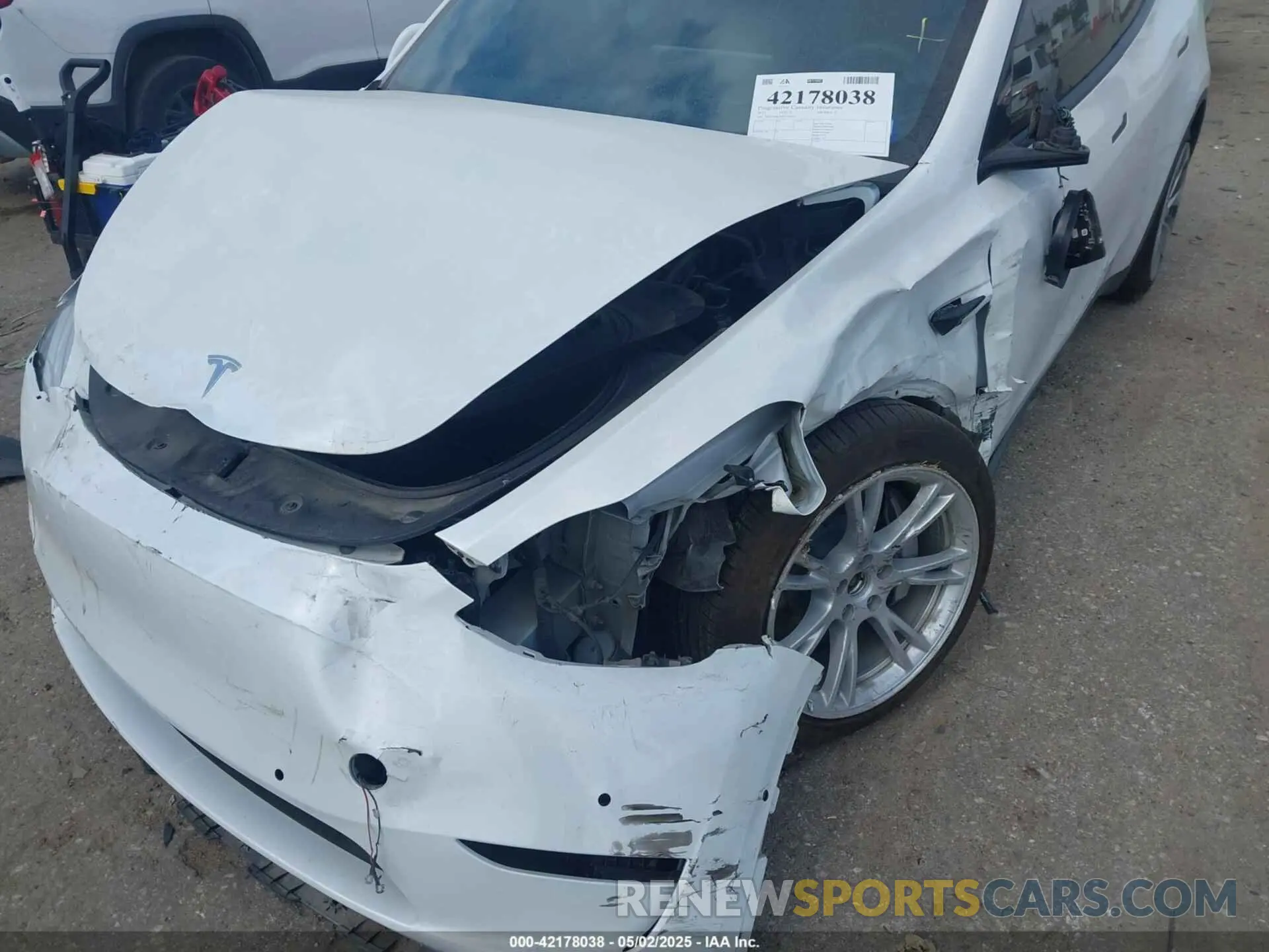 6 fotografías del automóvil dañado 7SAYGDEE0NF332610 TESLA MODEL Y 2022