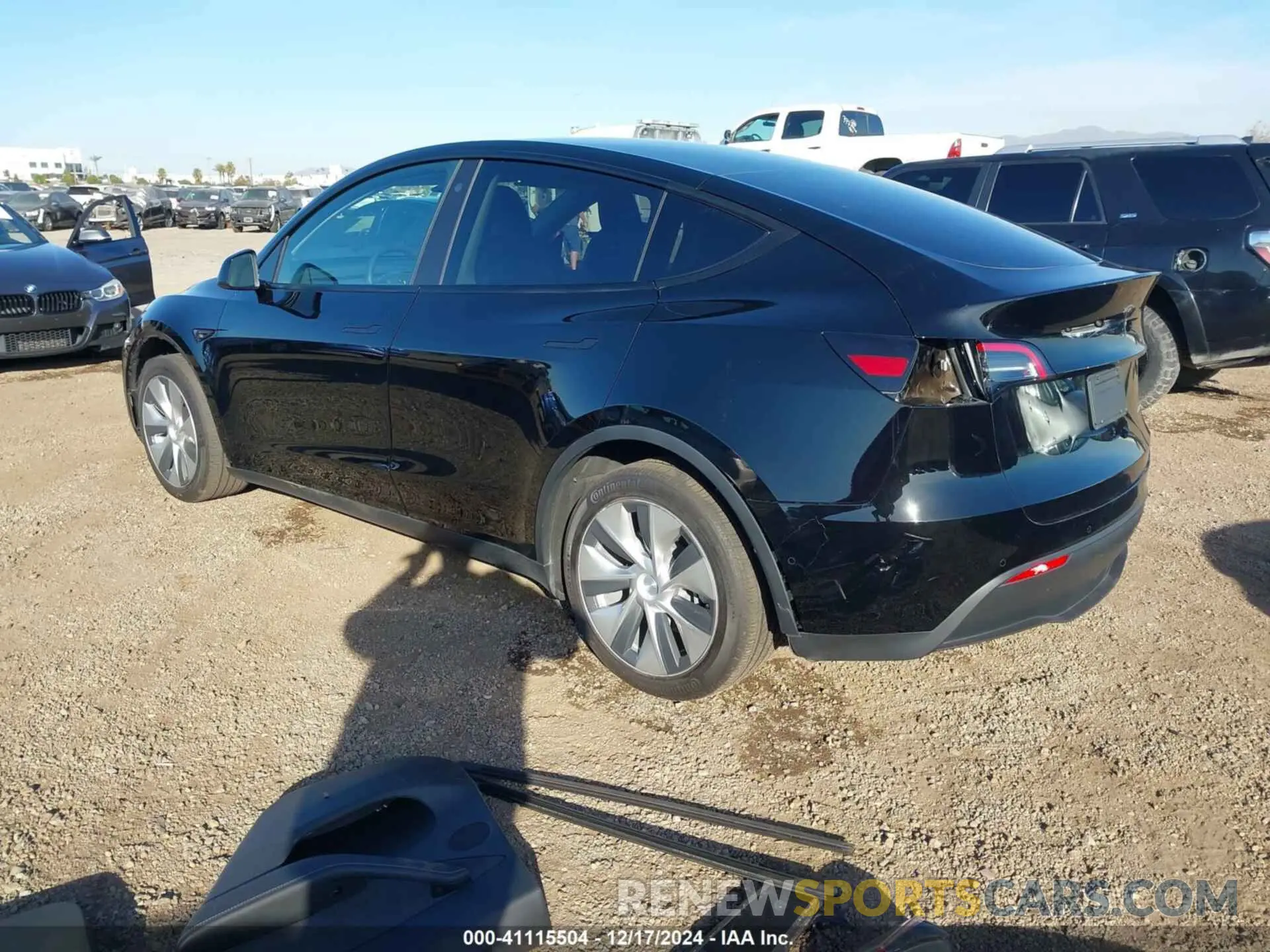 3 fotografías del automóvil dañado 7SAYGDEE0NF365168 TESLA MODEL Y 2022
