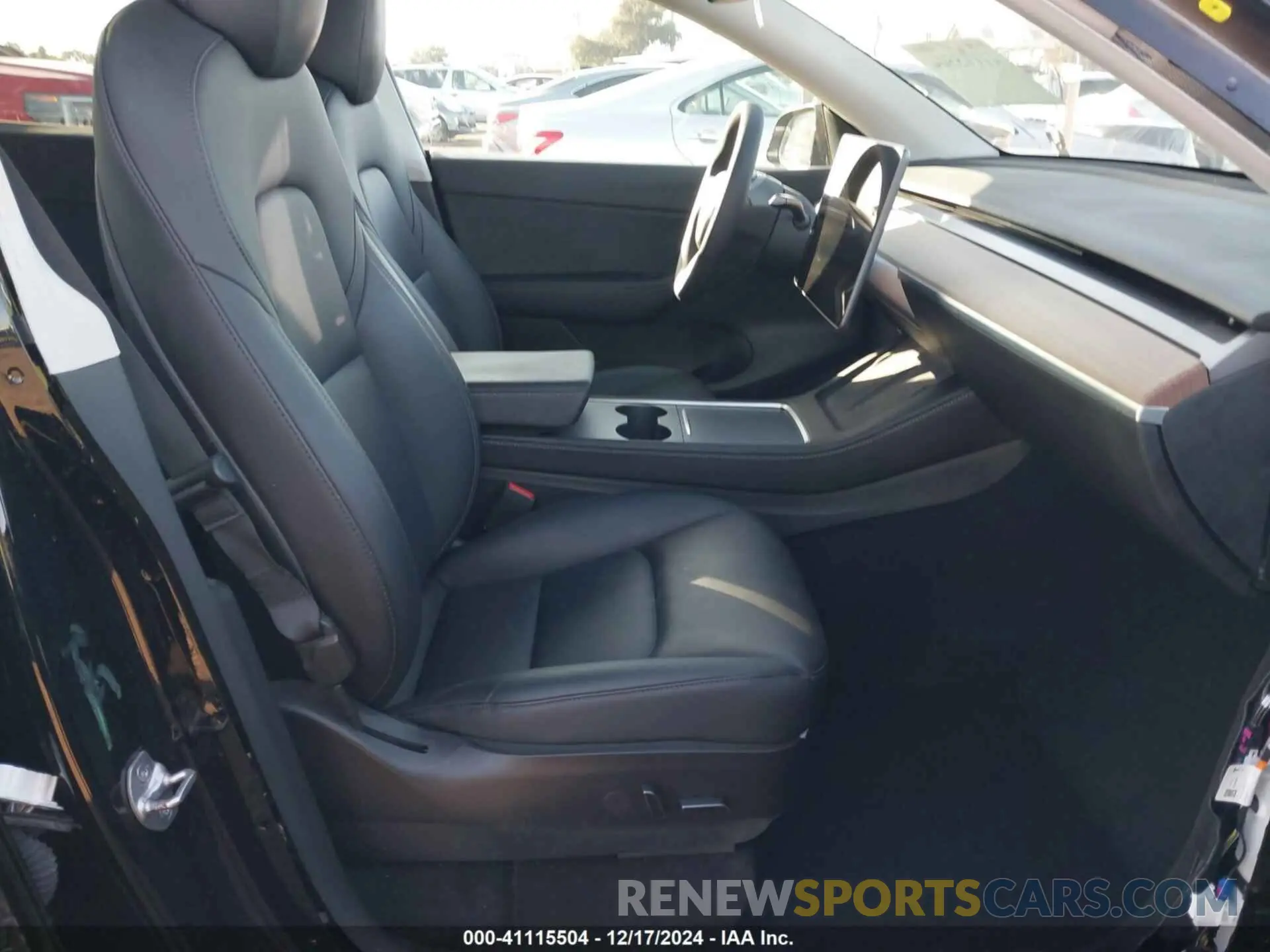 5 fotografías del automóvil dañado 7SAYGDEE0NF365168 TESLA MODEL Y 2022