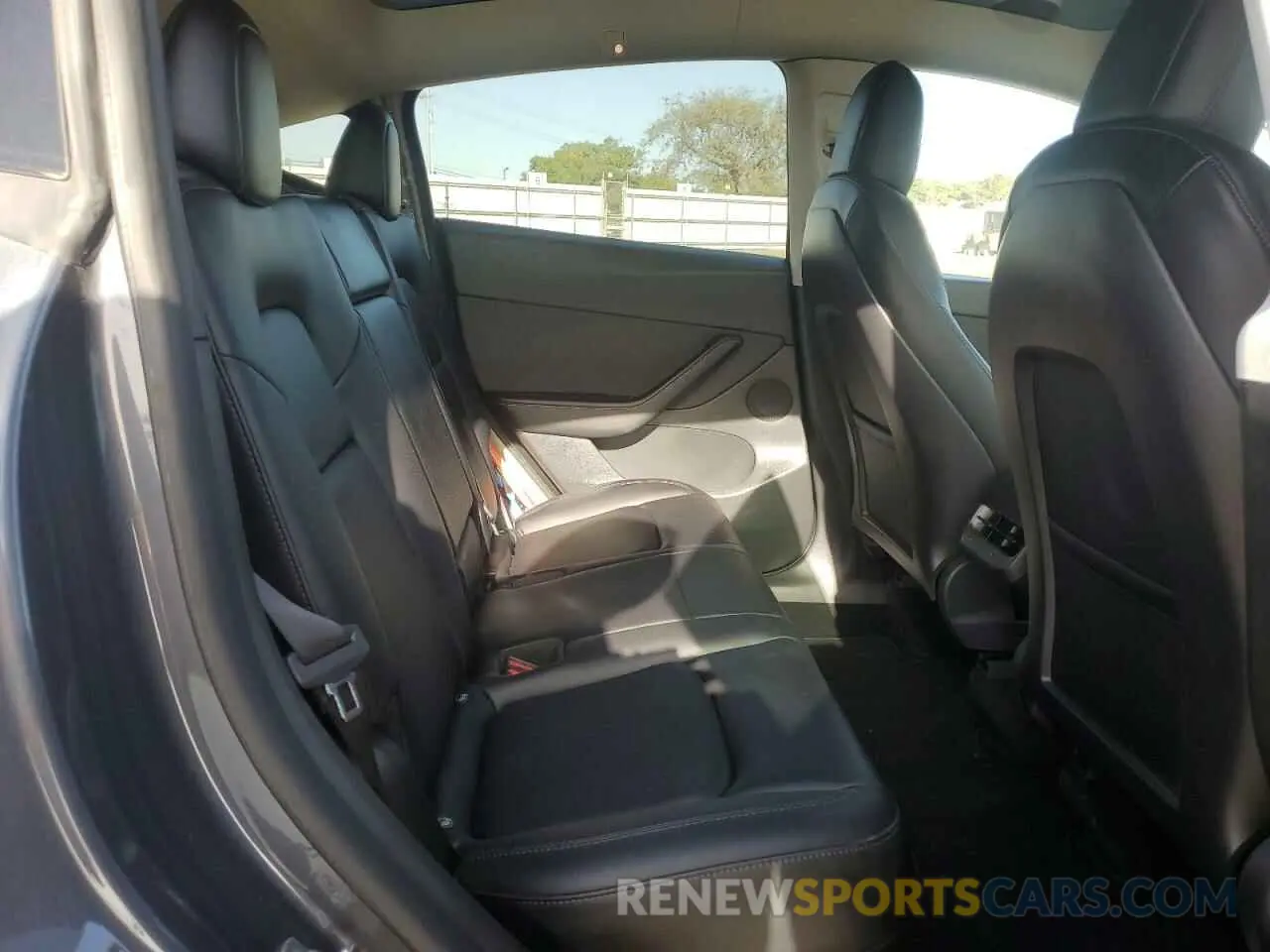 11 fotografías del automóvil dañado 7SAYGDEE0NF365509 TESLA MODEL Y 2022