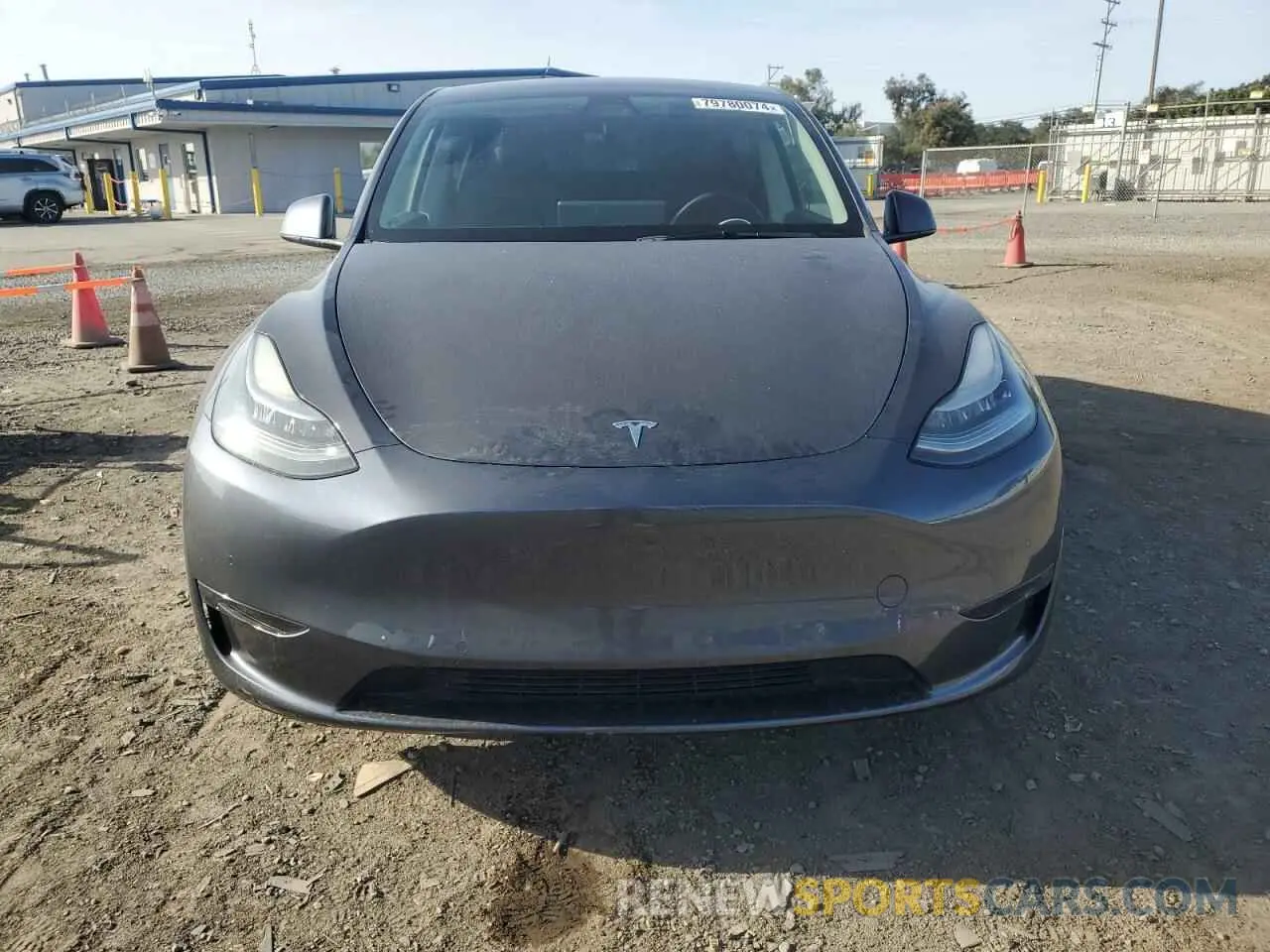 5 fotografías del automóvil dañado 7SAYGDEE0NF365509 TESLA MODEL Y 2022