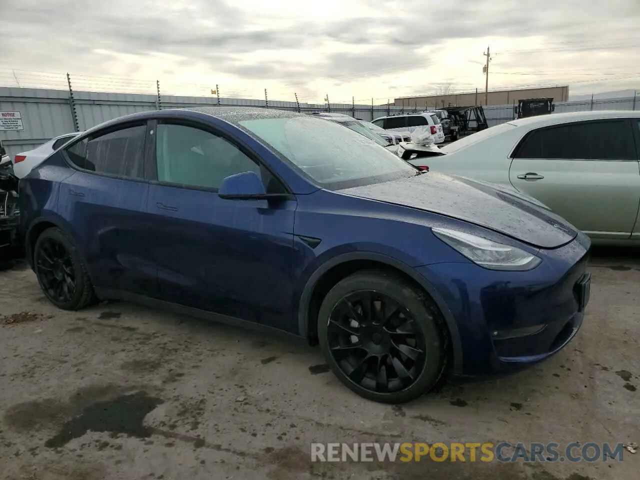 4 fotografías del automóvil dañado 7SAYGDEE0NF386750 TESLA MODEL Y 2022