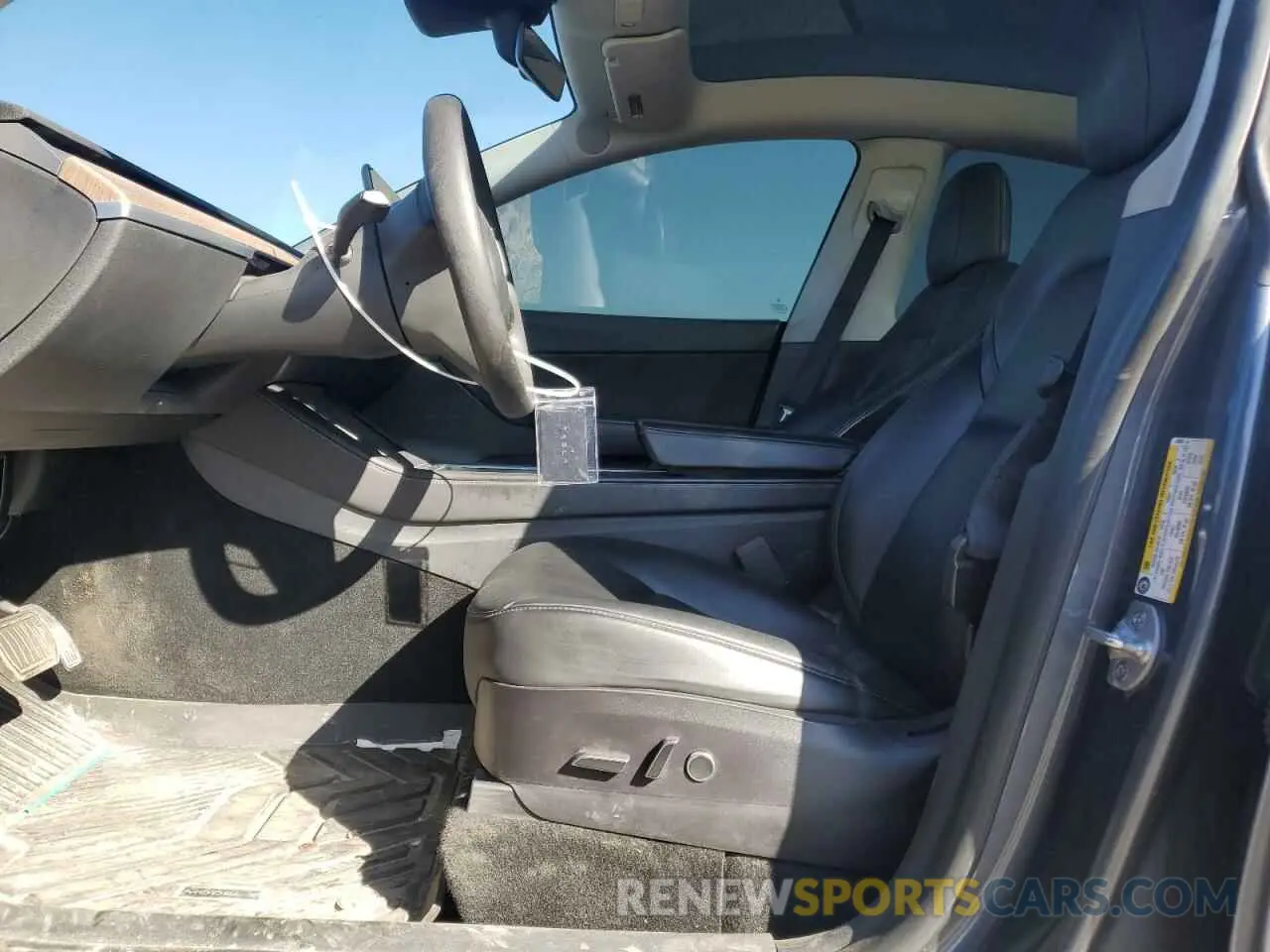 7 fotografías del automóvil dañado 7SAYGDEE0NF434859 TESLA MODEL Y 2022