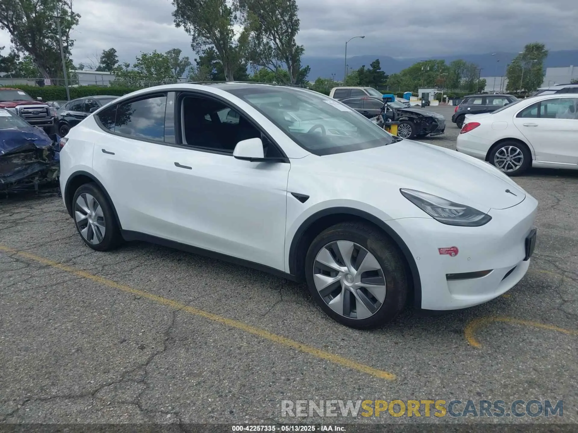 1 fotografías del automóvil dañado 7SAYGDEE1NA021054 TESLA MODEL Y 2022