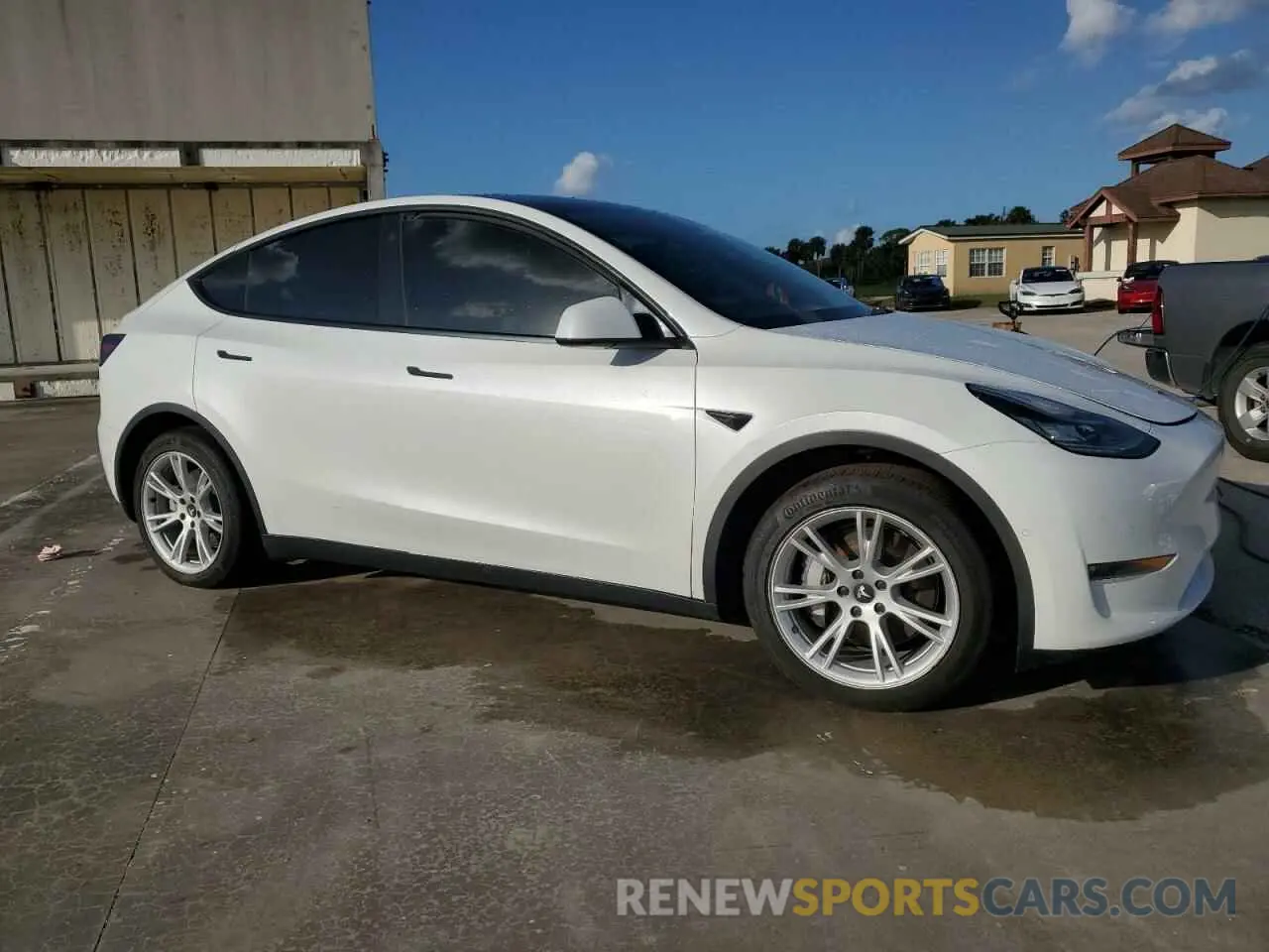 4 fotografías del automóvil dañado 7SAYGDEE1NF368922 TESLA MODEL Y 2022