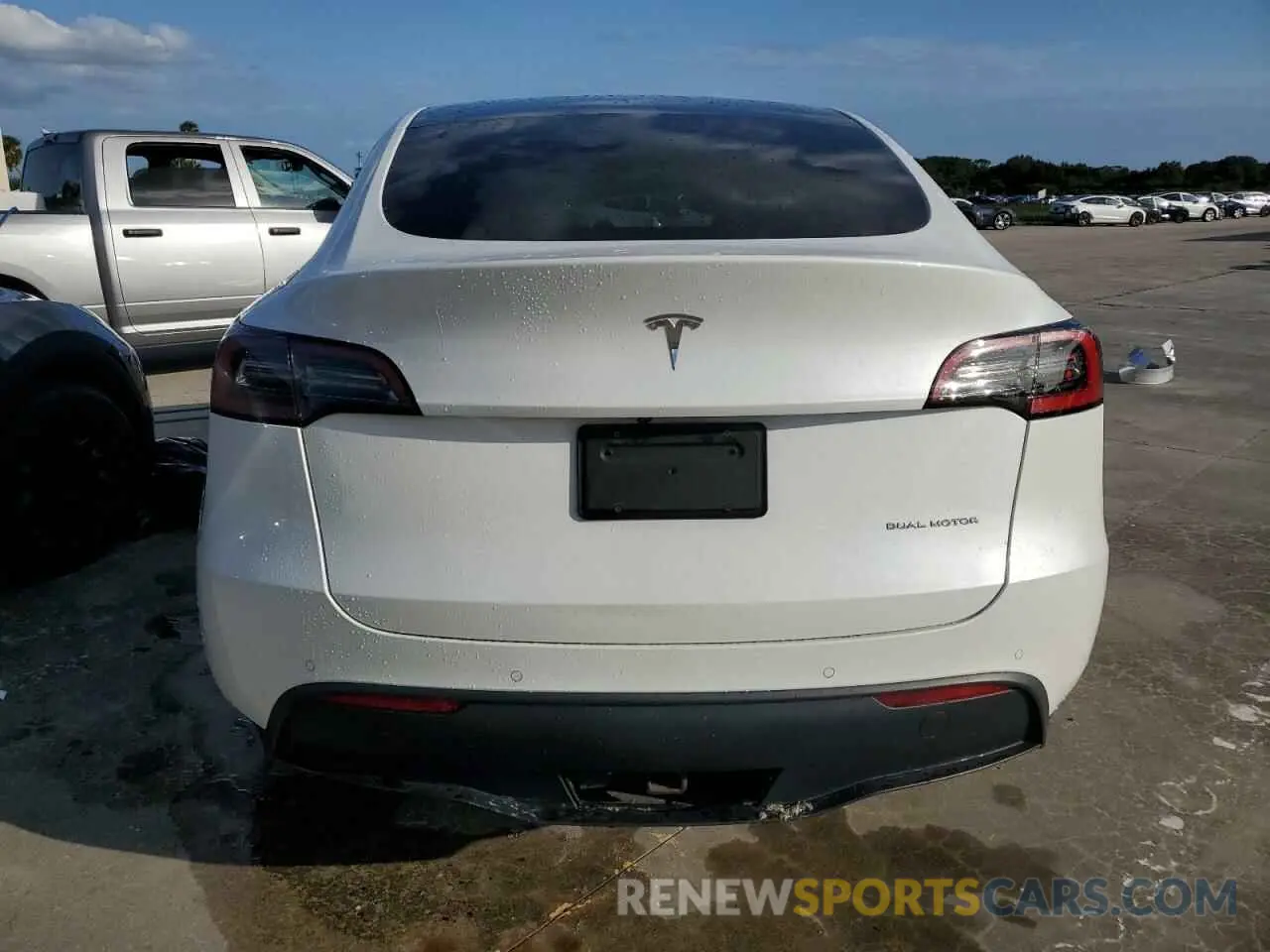 6 fotografías del automóvil dañado 7SAYGDEE1NF368922 TESLA MODEL Y 2022
