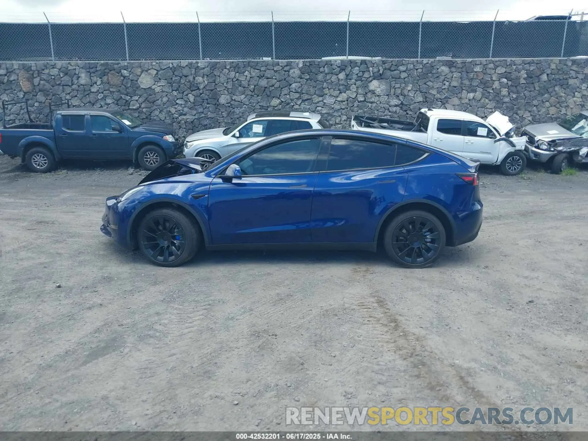 13 fotografías del automóvil dañado 7SAYGDEE1NF419321 TESLA MODEL Y 2022
