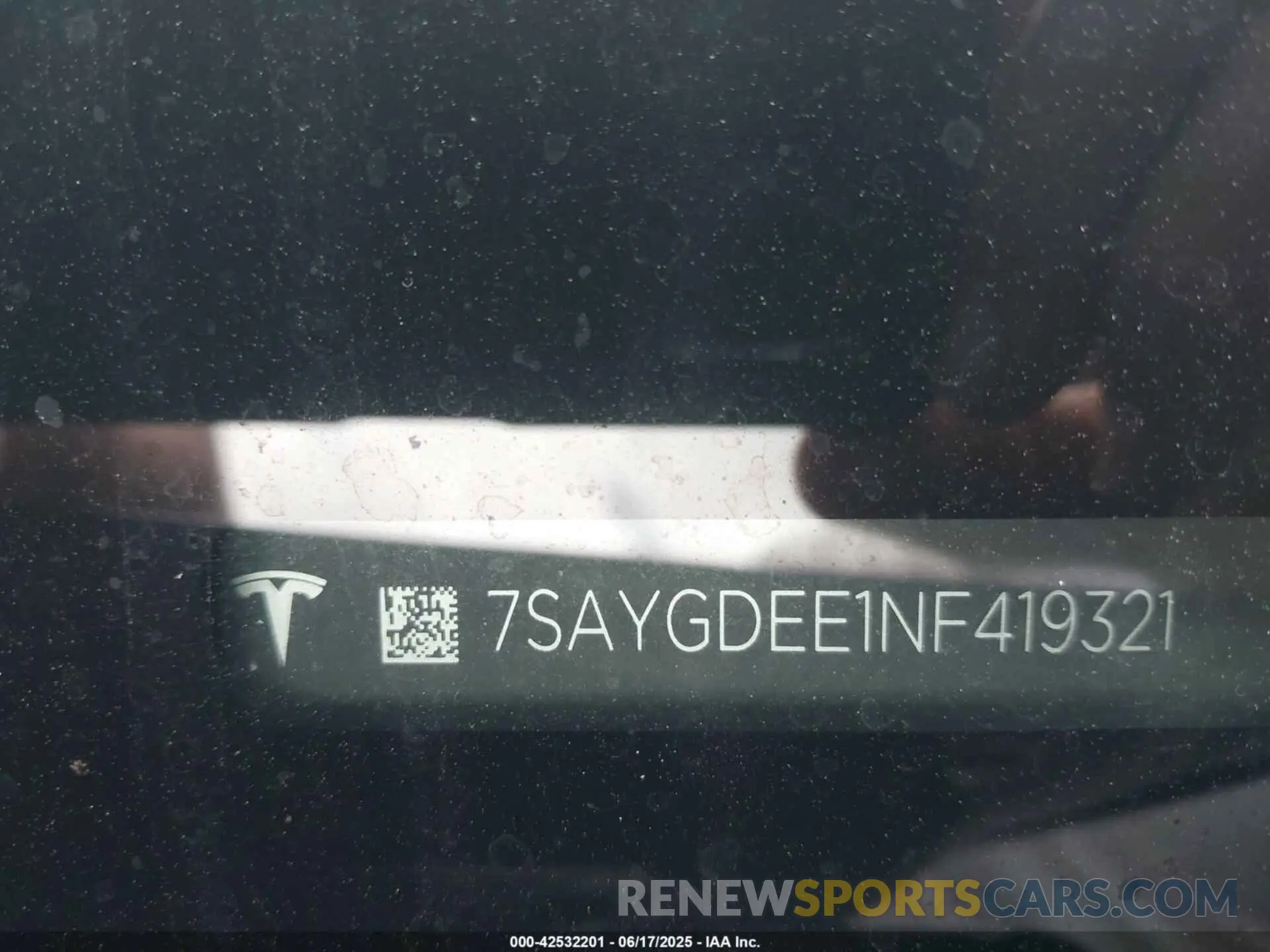 9 fotografías del automóvil dañado 7SAYGDEE1NF419321 TESLA MODEL Y 2022