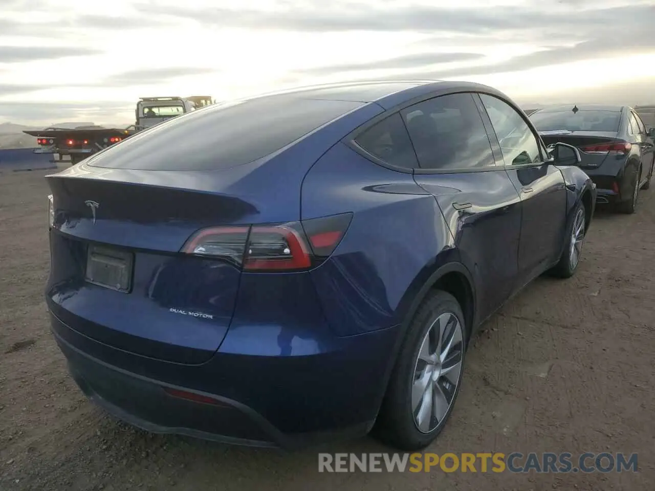 3 fotografías del automóvil dañado 7SAYGDEE1NF442193 TESLA MODEL Y 2022